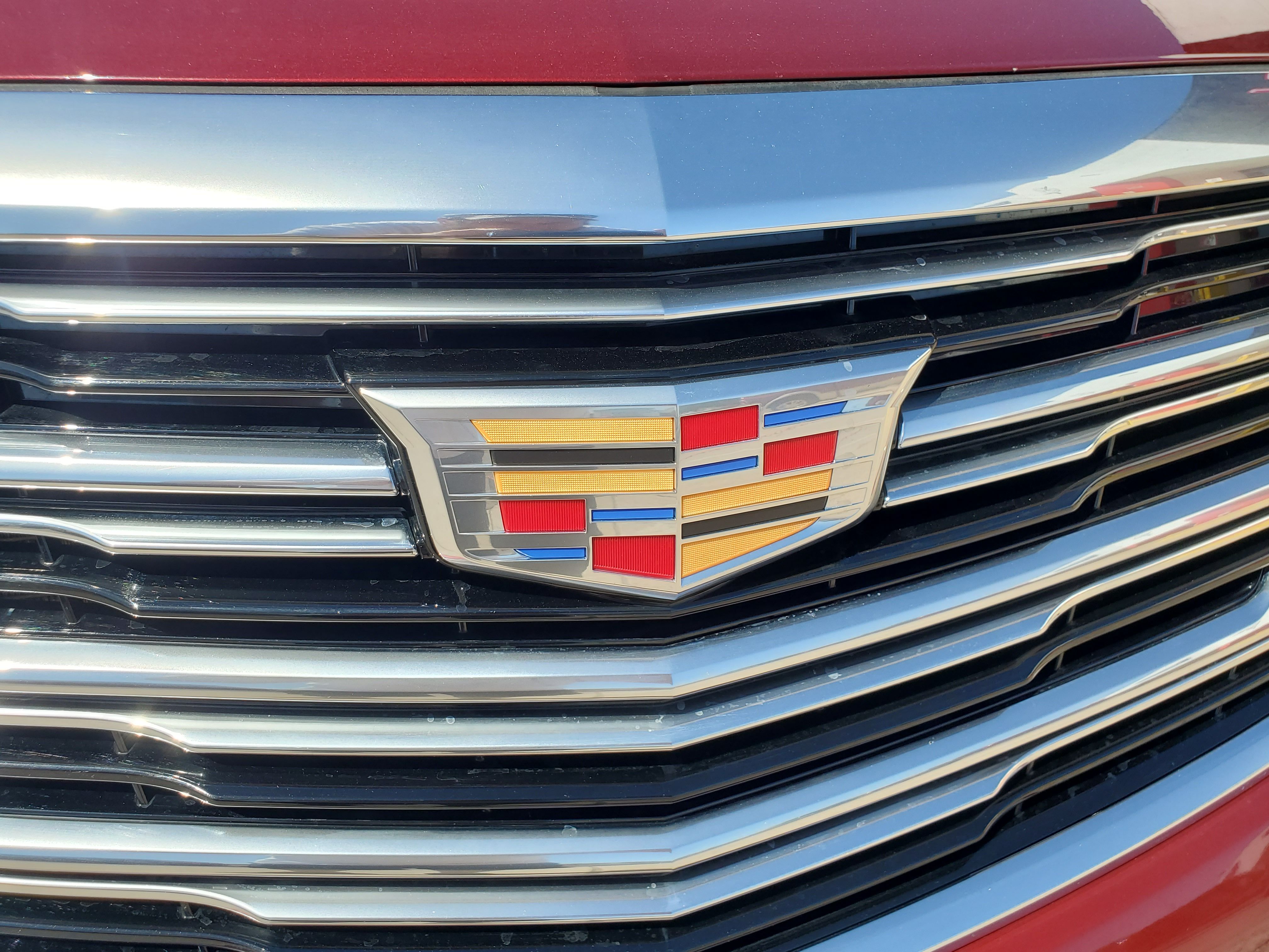 RED, 2017 CADILLAC XT5 Image 11