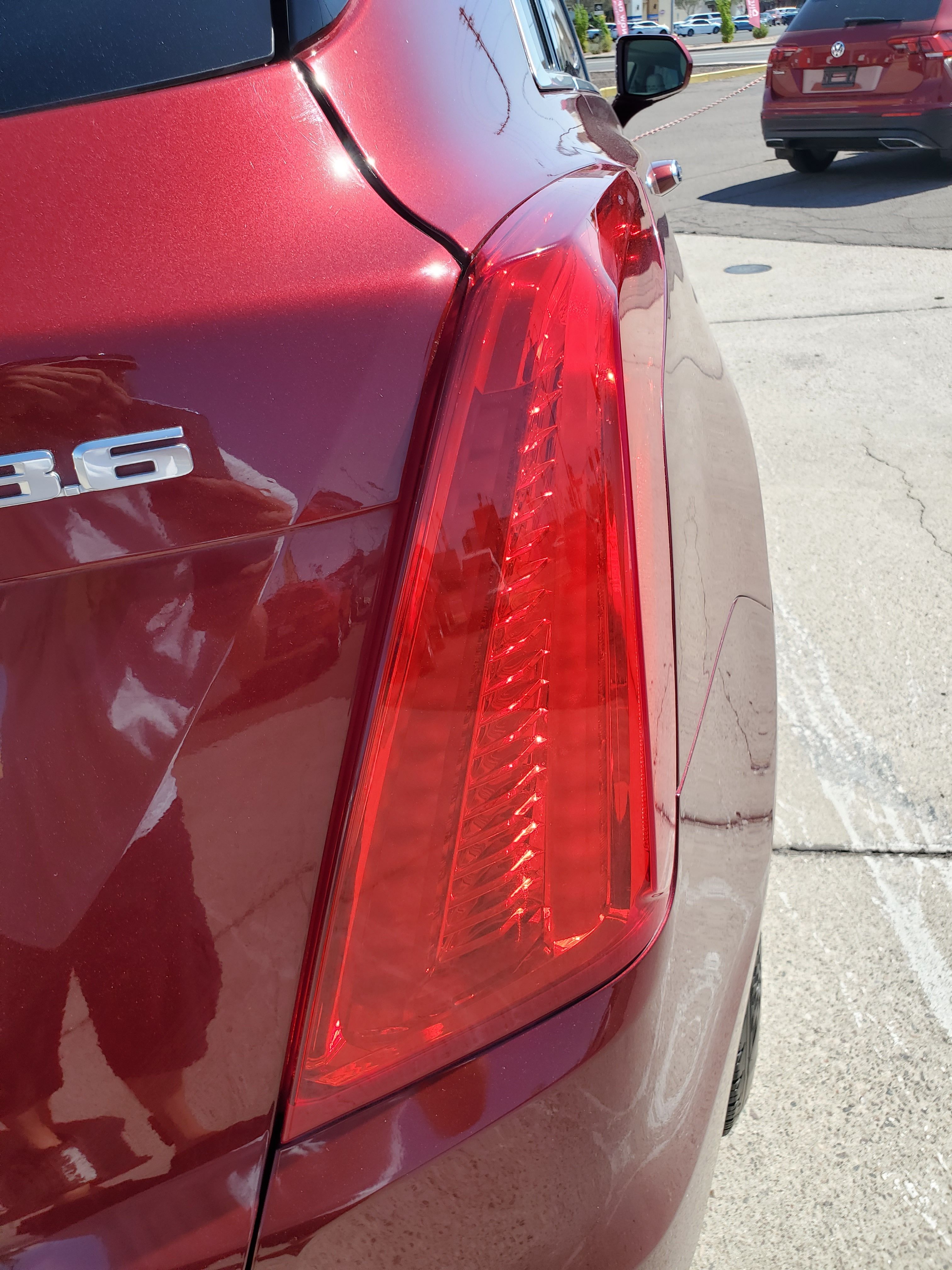RED, 2017 CADILLAC XT5 Image 13