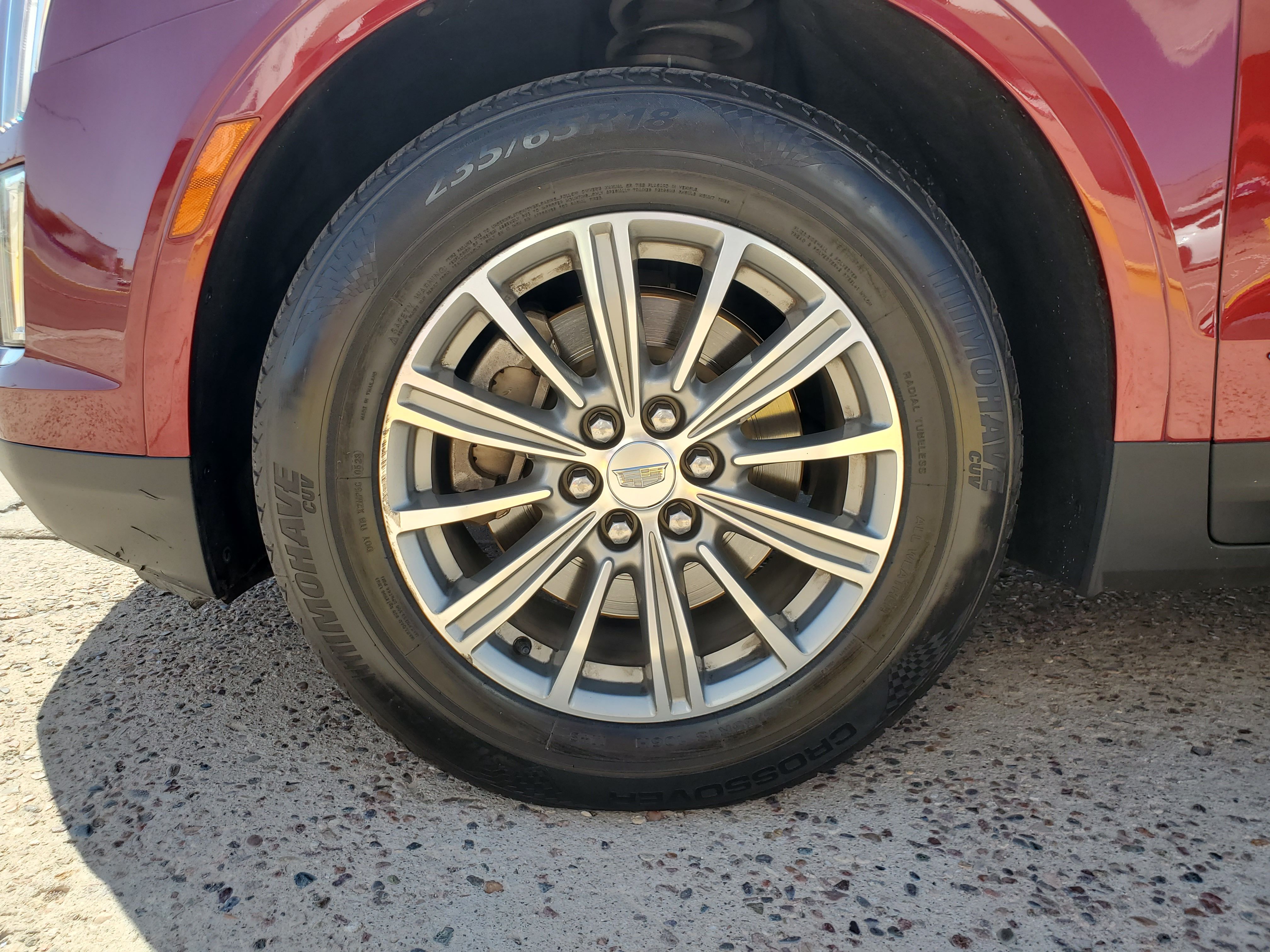 RED, 2017 CADILLAC XT5 Image 17
