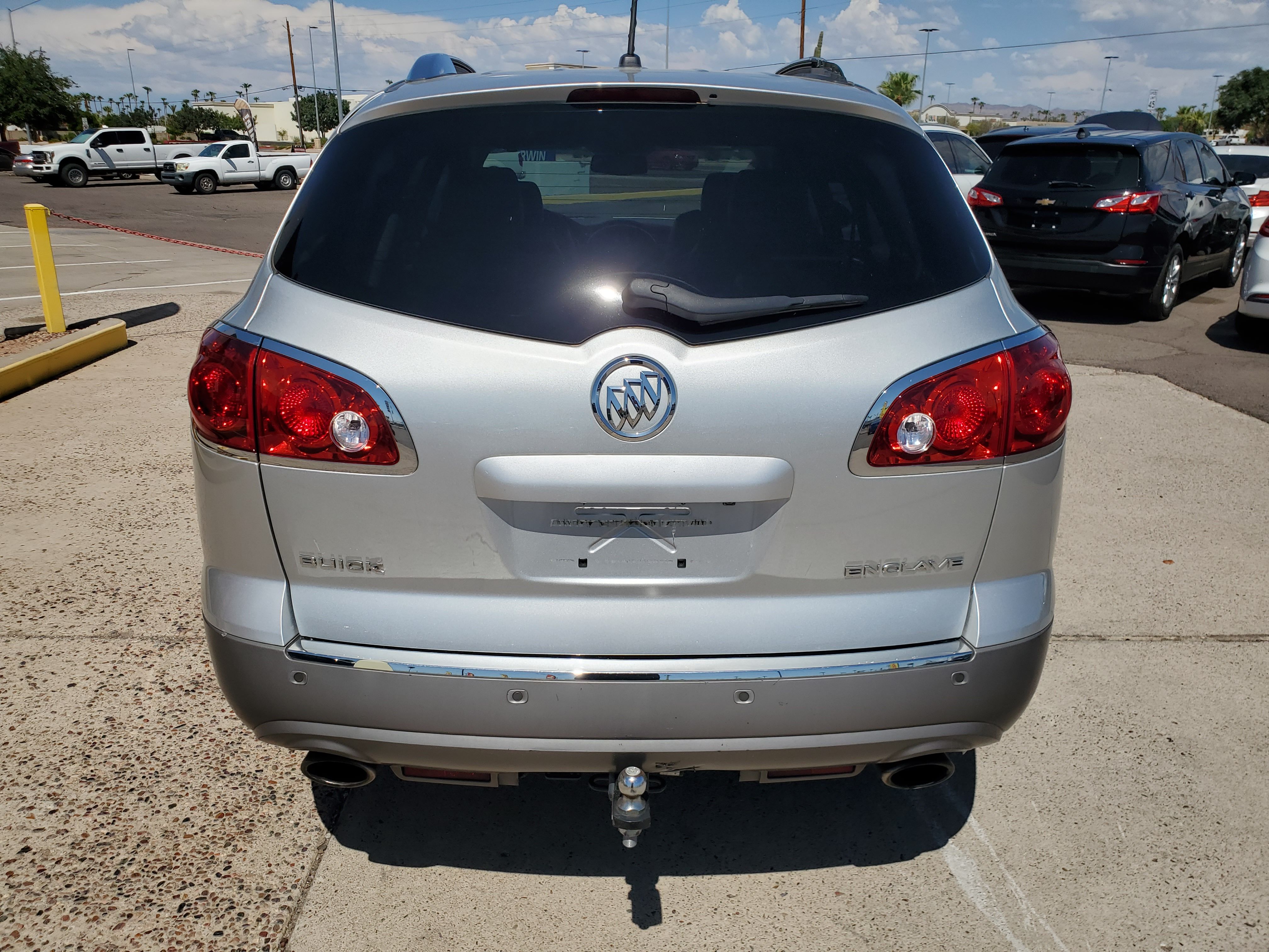 SILVER, 2012 BUICK ENCLAVE Image 4