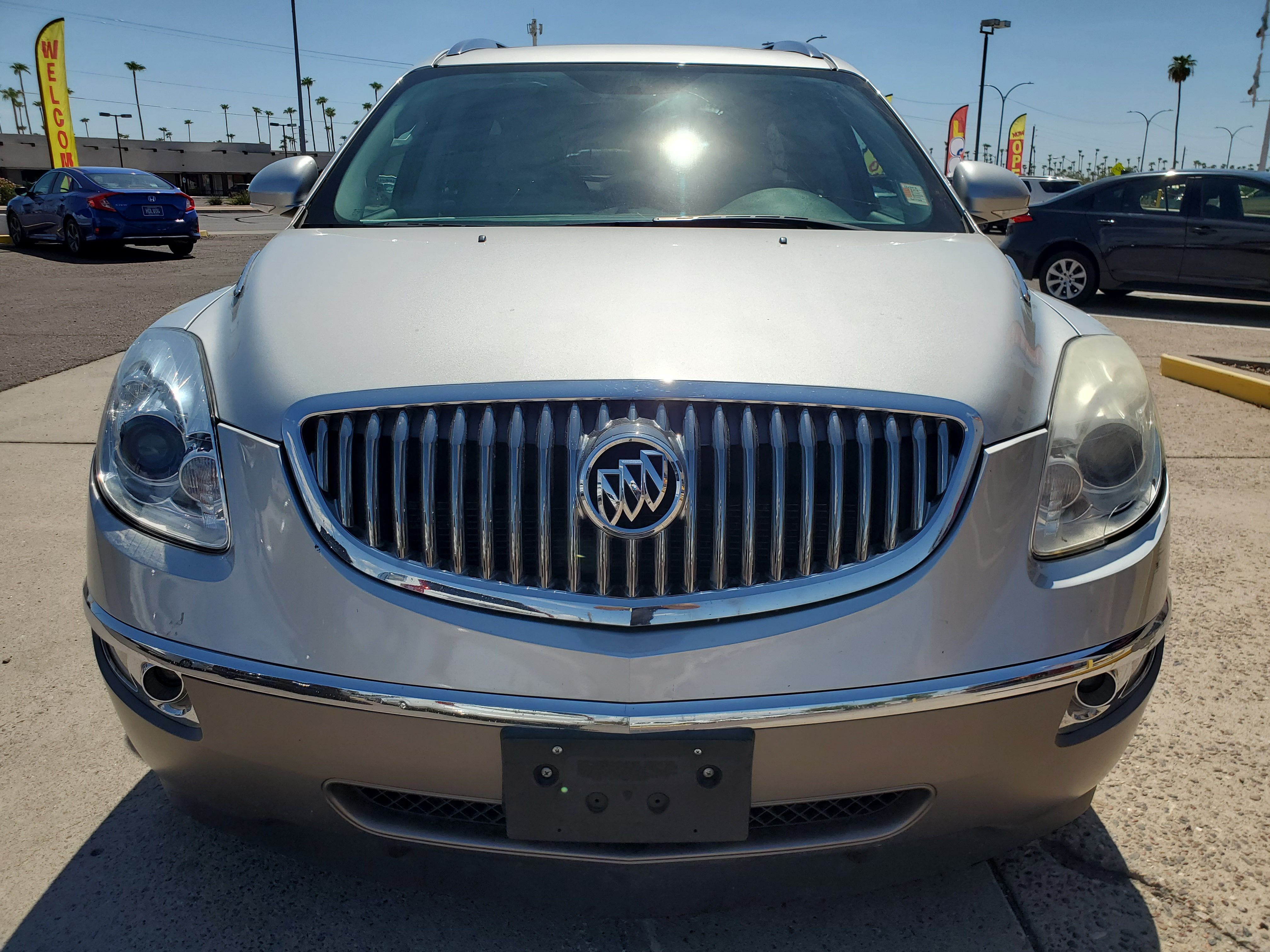SILVER, 2012 BUICK ENCLAVE Image 8