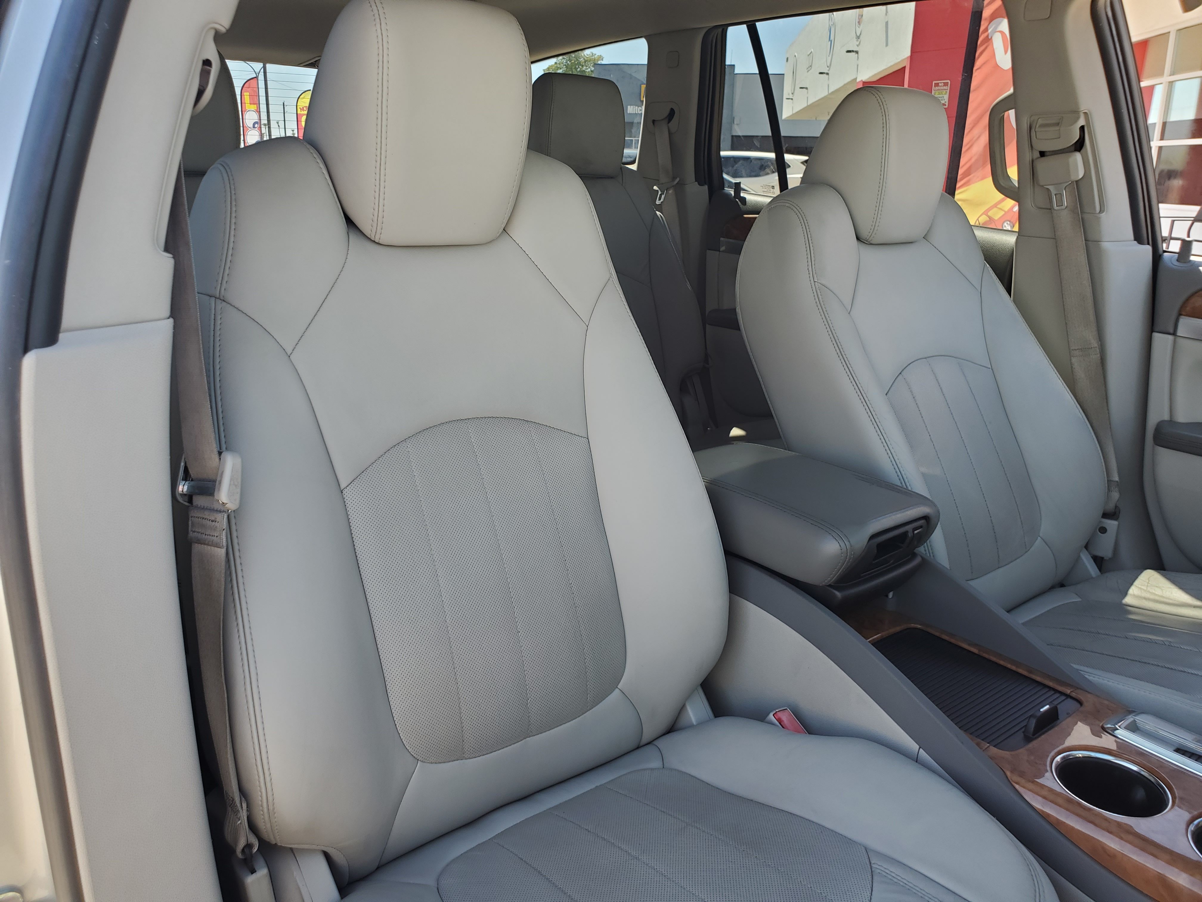 SILVER, 2012 BUICK ENCLAVE Image 37