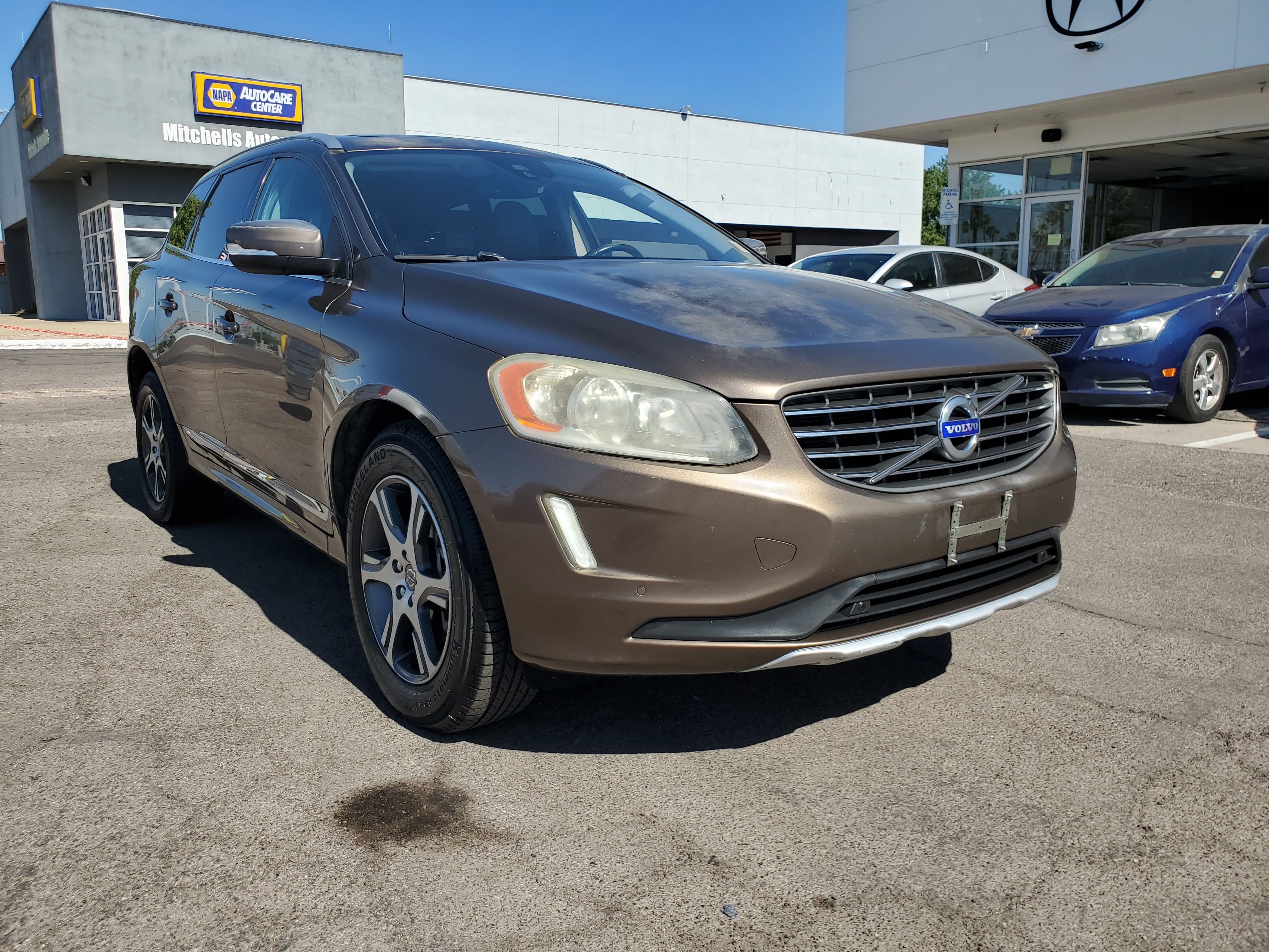 BROWN, 2015 VOLVO XC60 Image 7