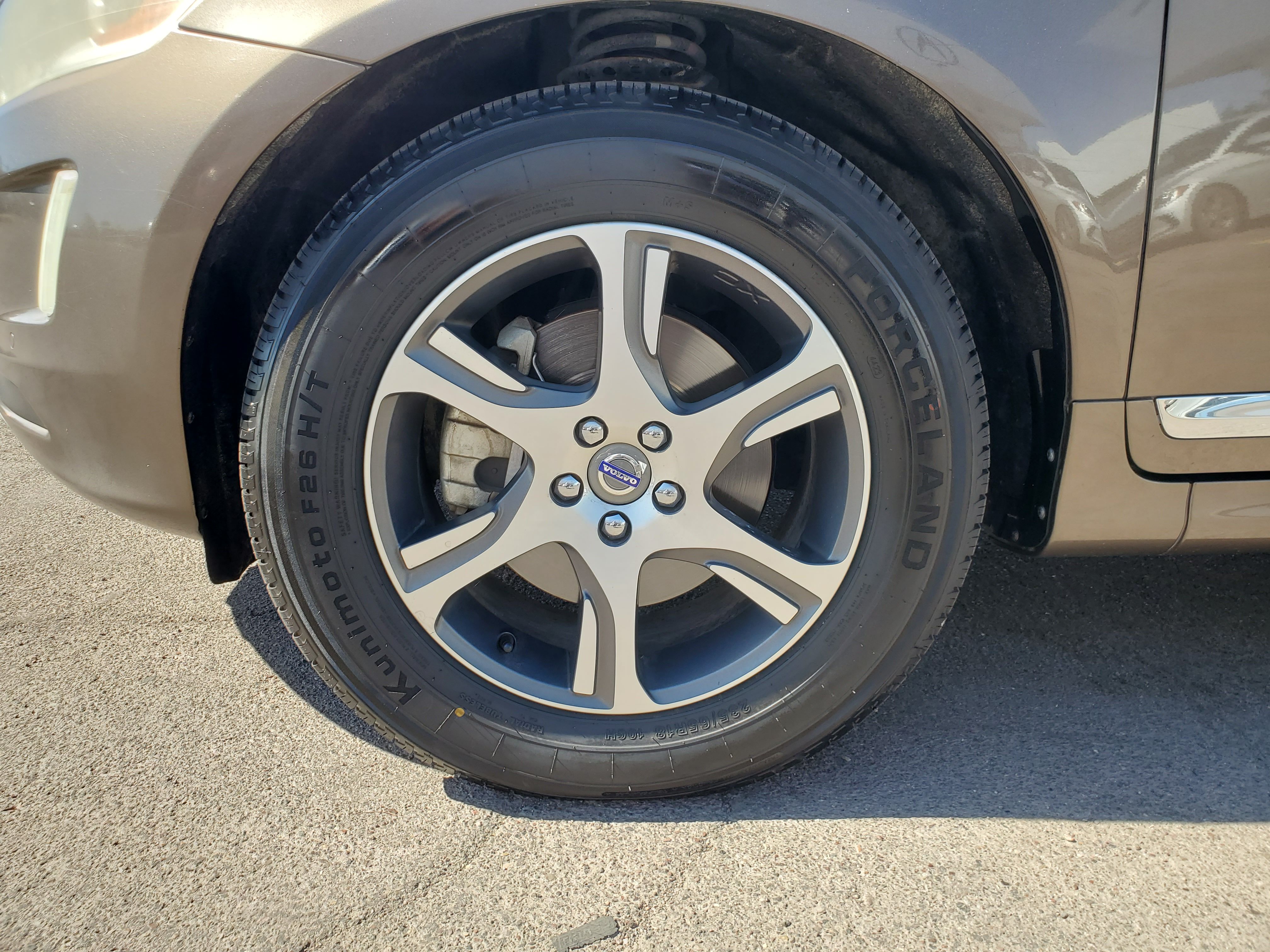 BROWN, 2015 VOLVO XC60 Image 14