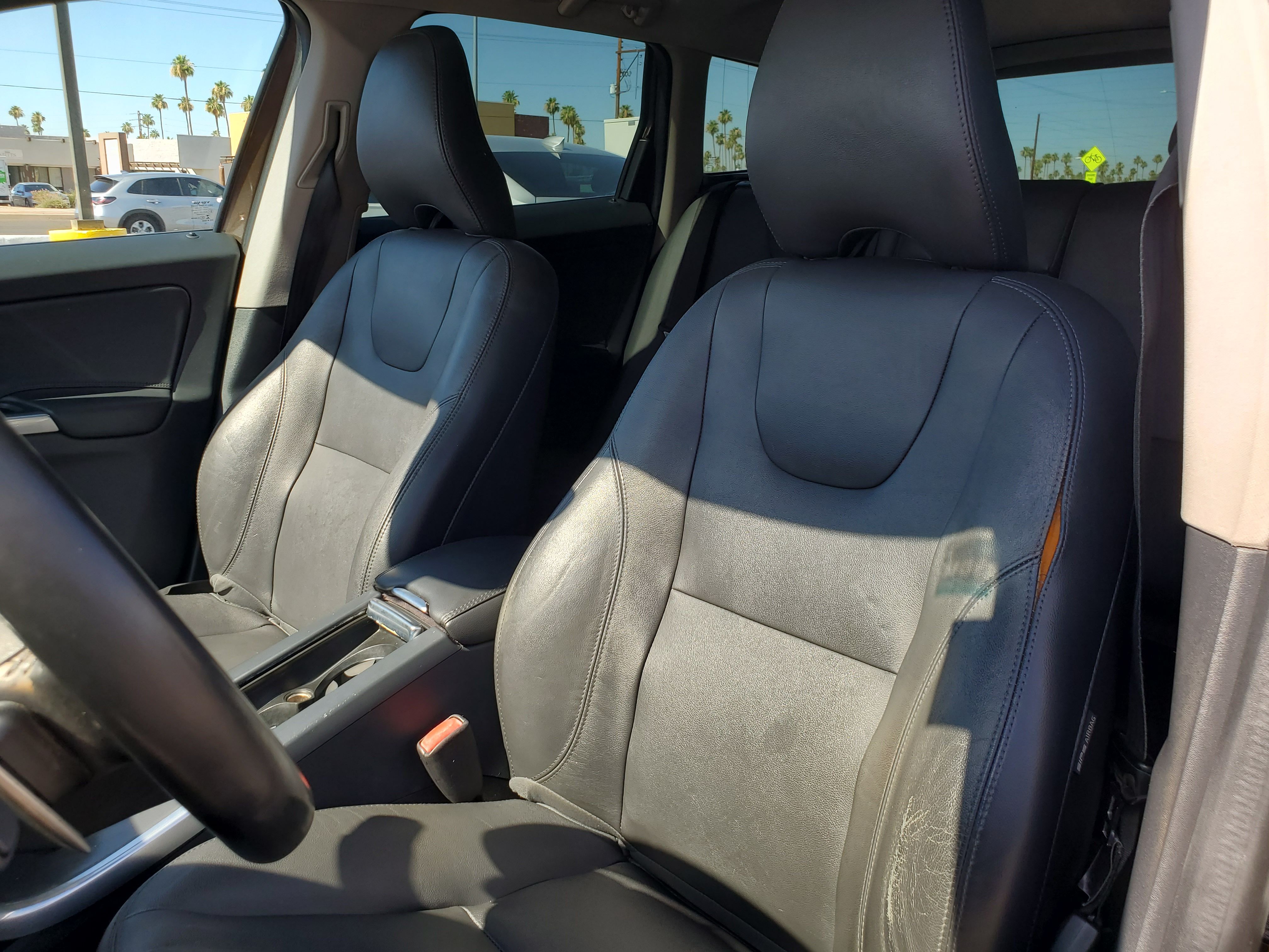 BROWN, 2015 VOLVO XC60 Image 19