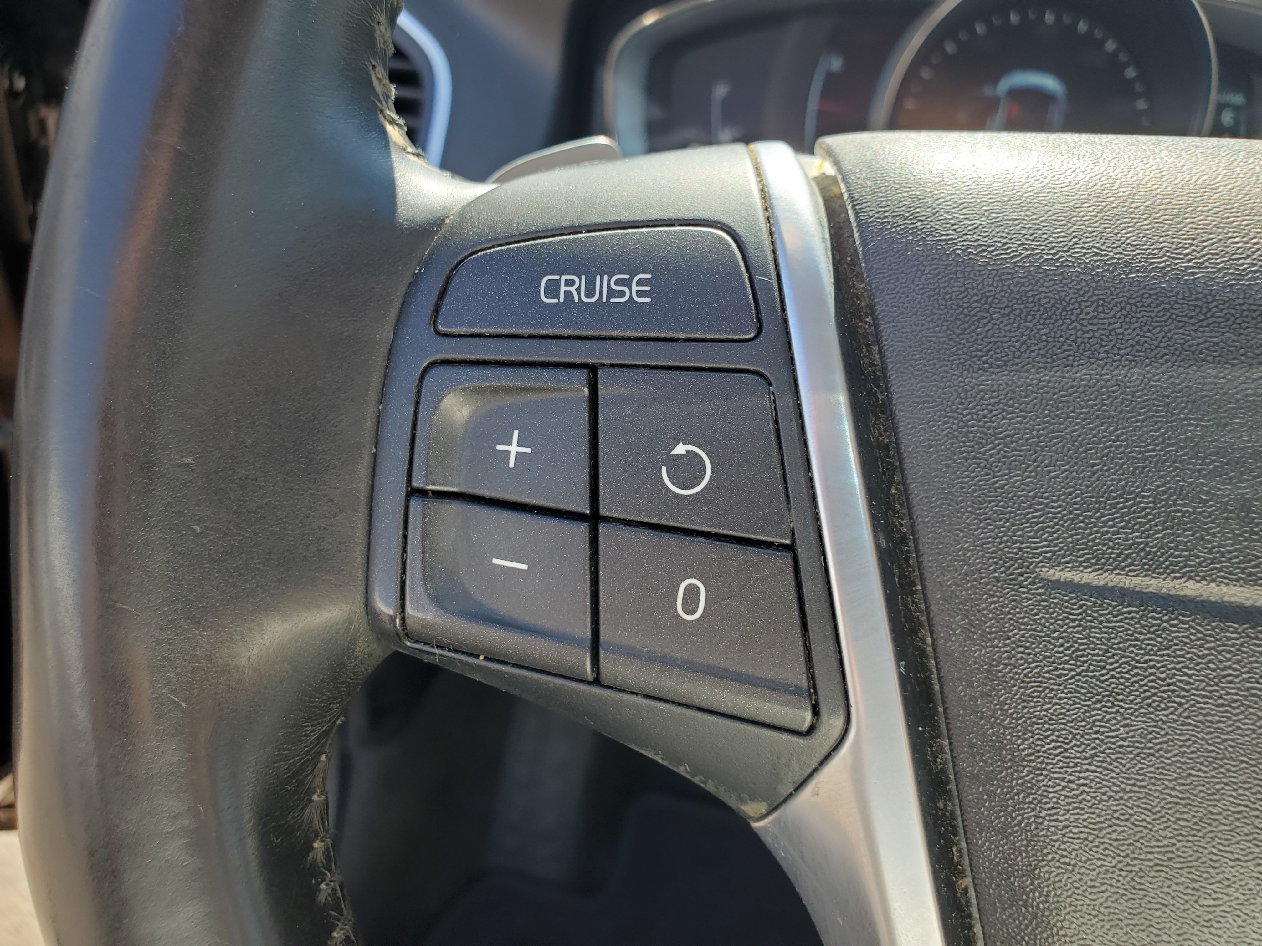BROWN, 2015 VOLVO XC60 Image 22