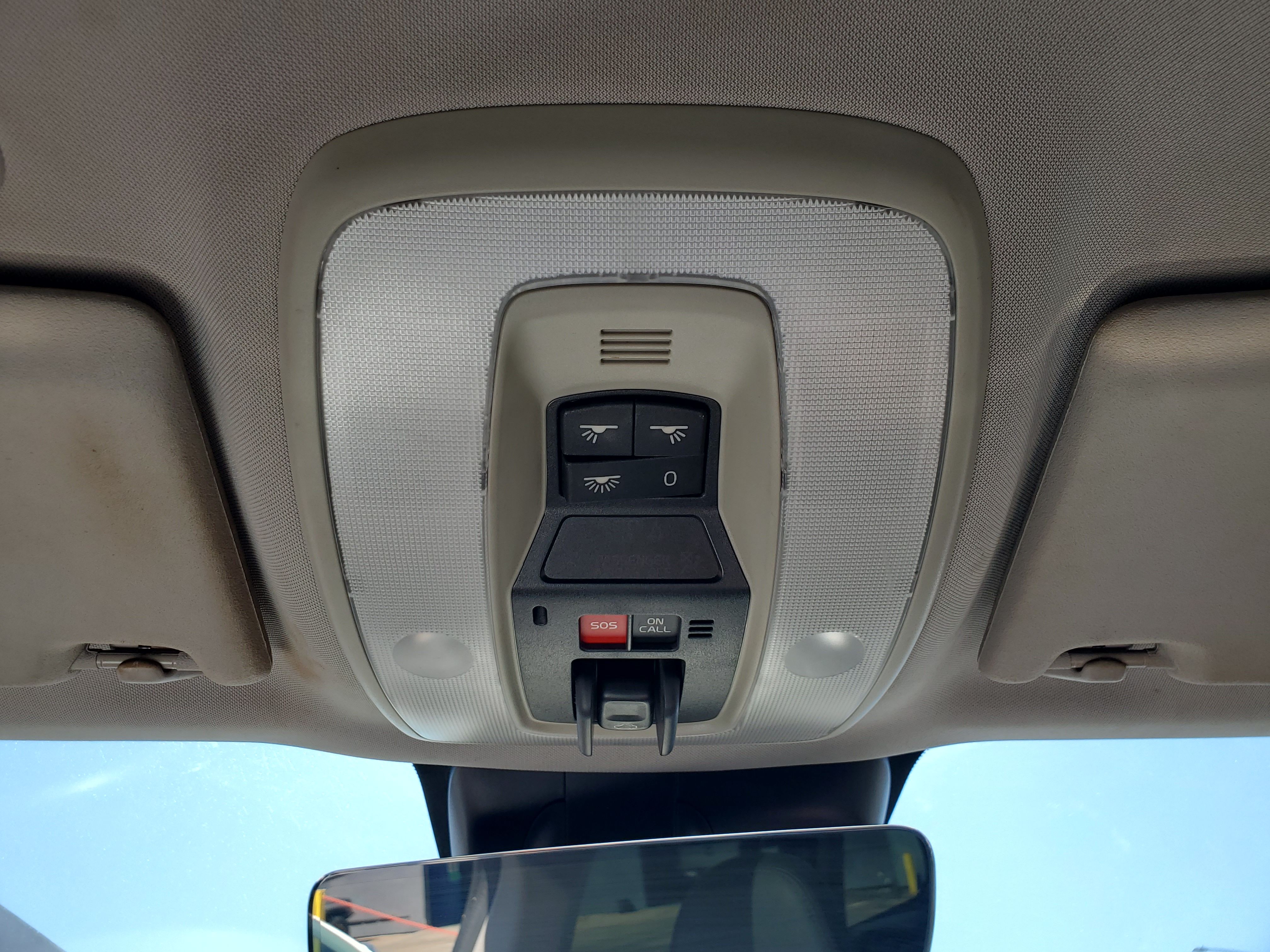 BROWN, 2015 VOLVO XC60 Image 30