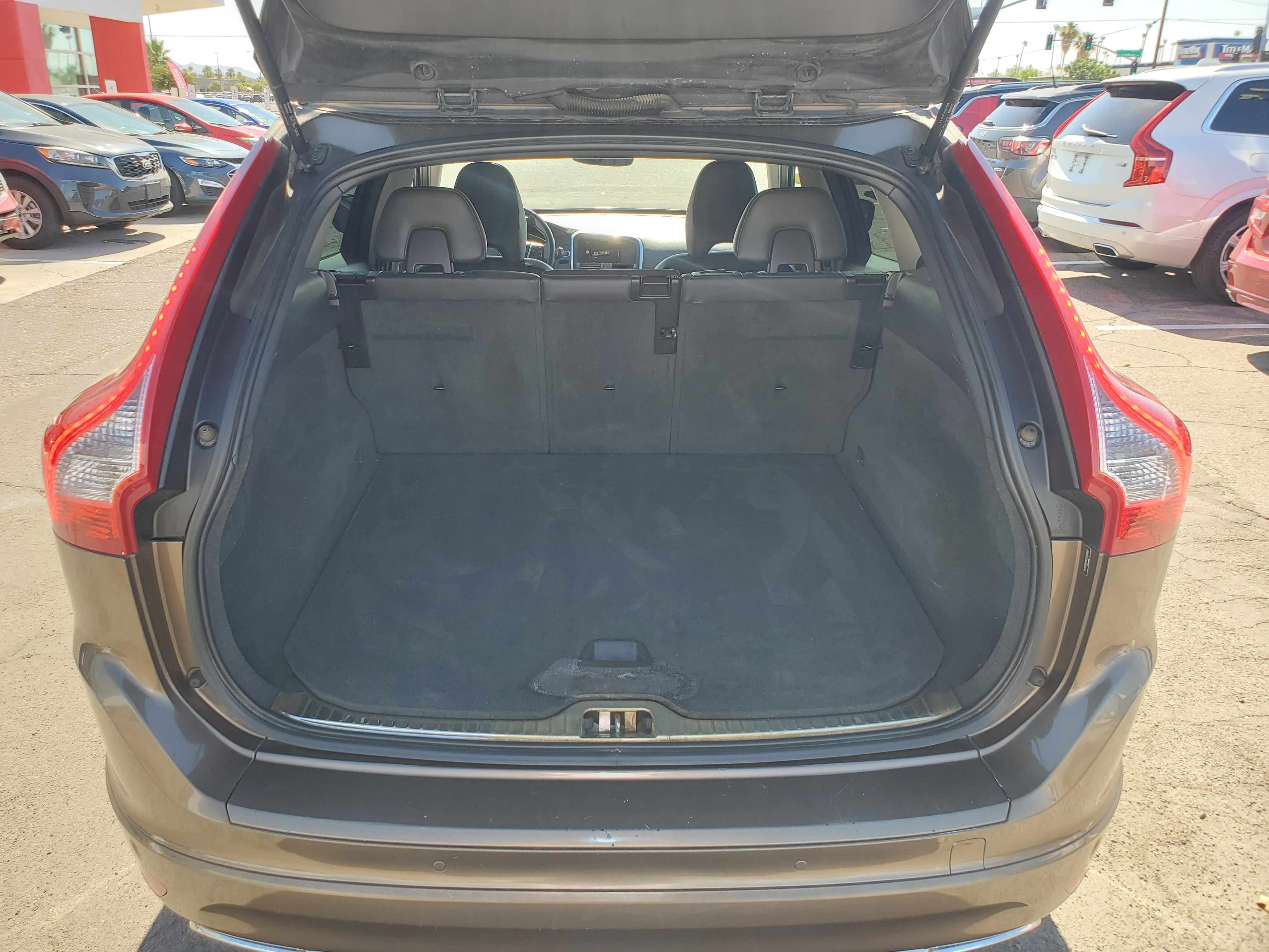 BROWN, 2015 VOLVO XC60 Image 44
