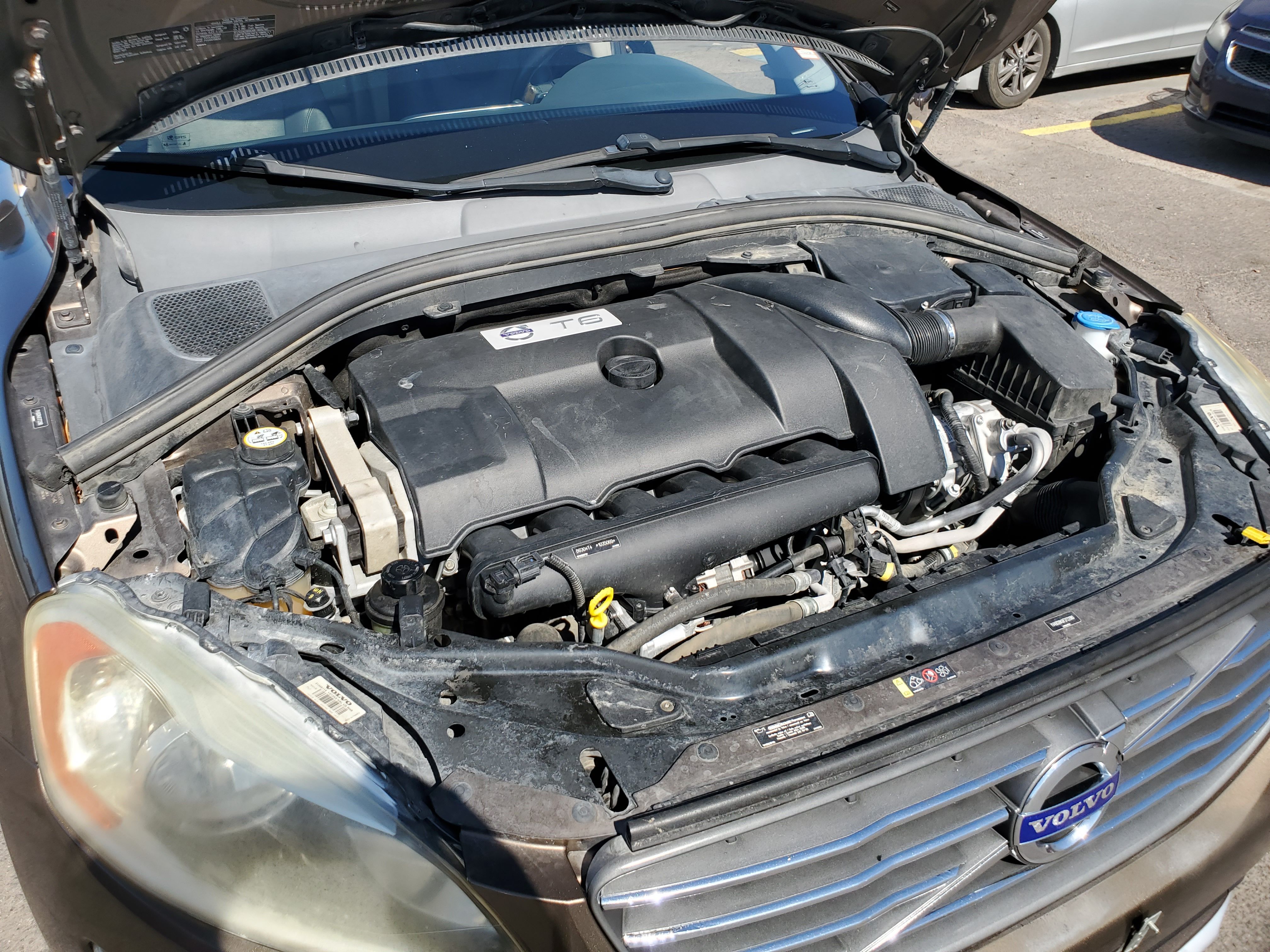 BROWN, 2015 VOLVO XC60 Image 45