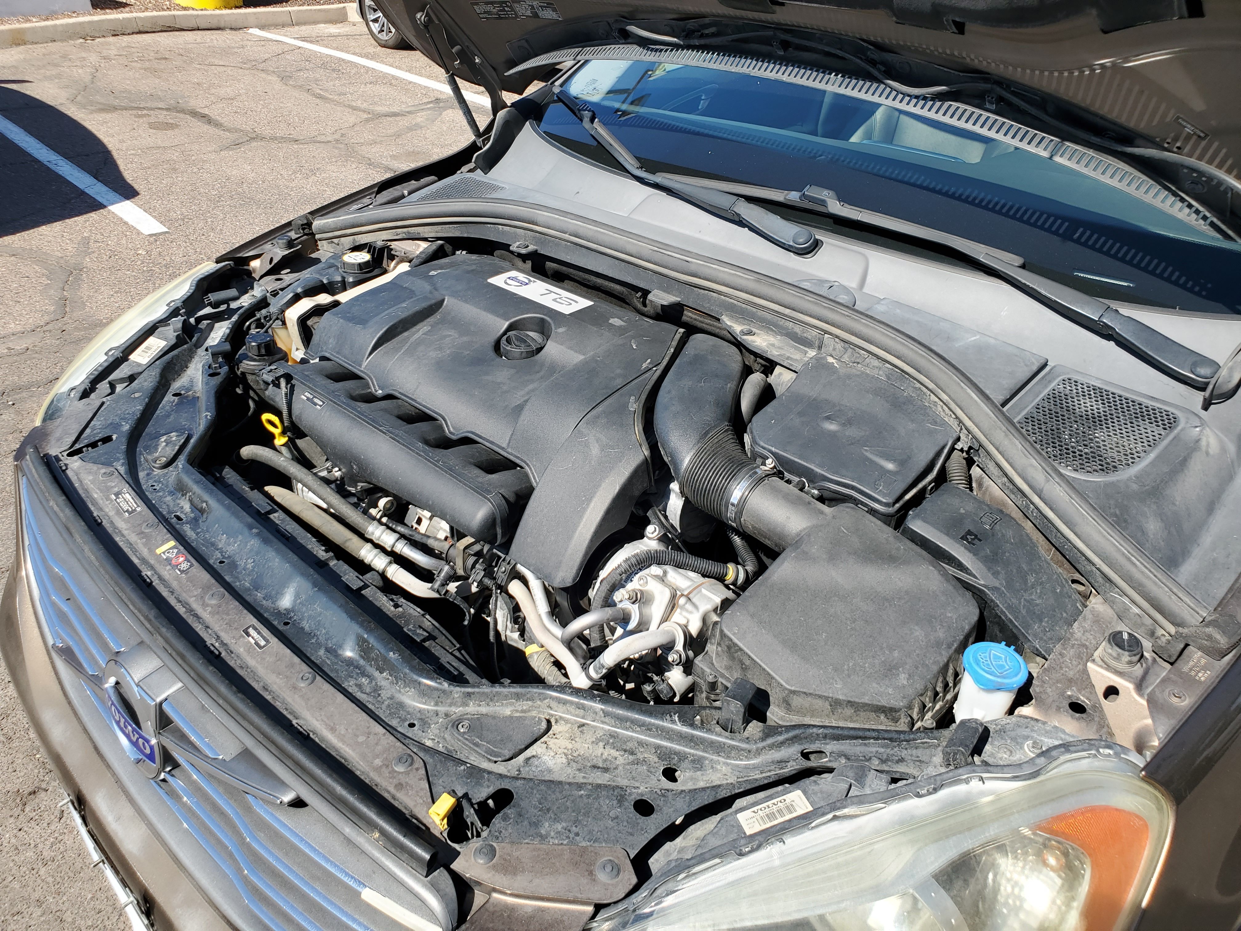 BROWN, 2015 VOLVO XC60 Image 46