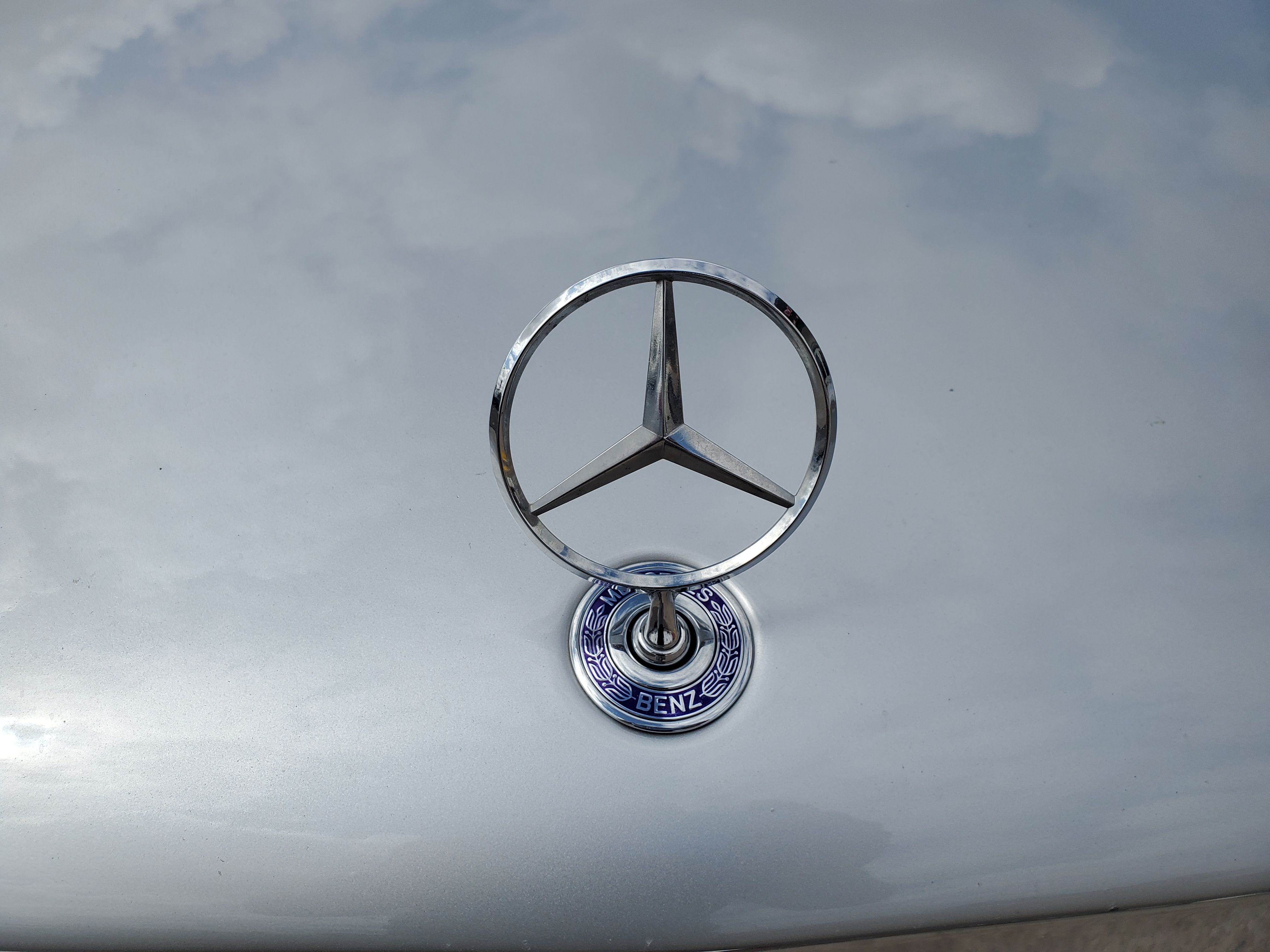 SILVER, 1997 MERCEDES-BENZ E-CLASS Image 13