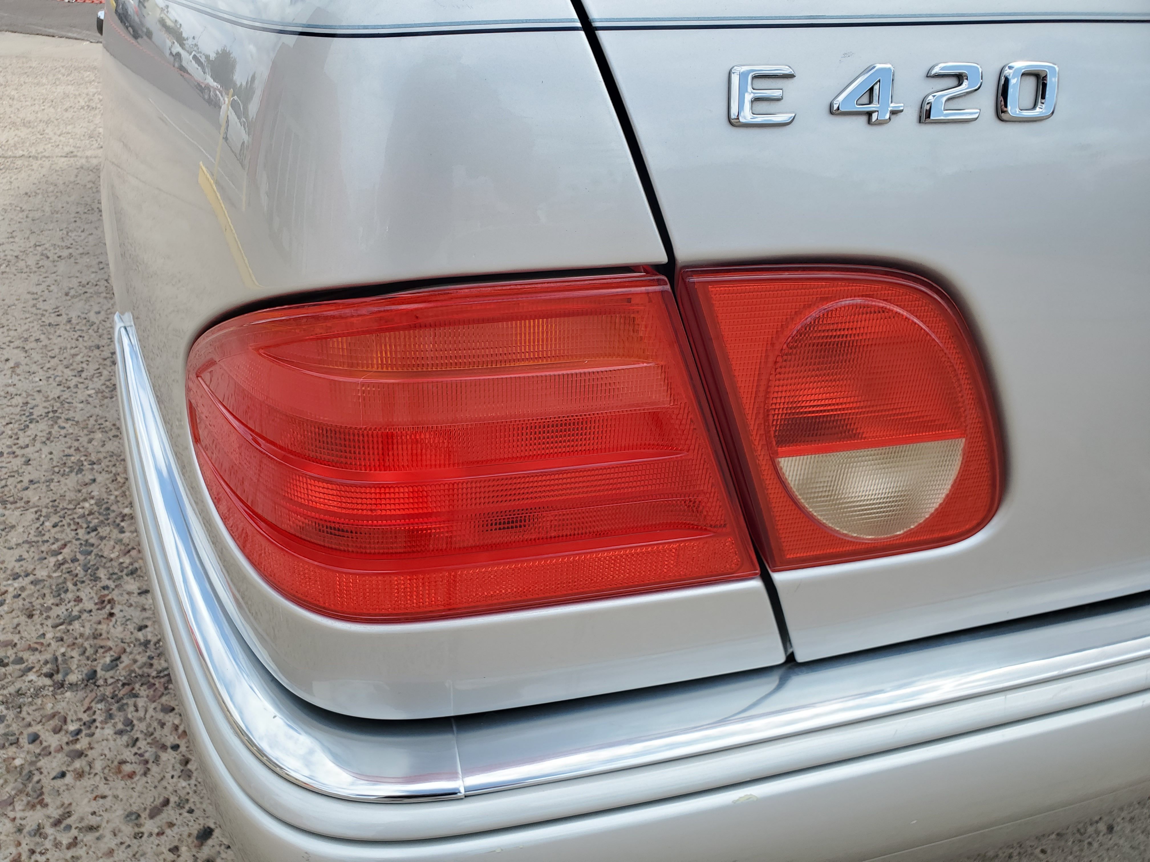 SILVER, 1997 MERCEDES-BENZ E-CLASS Image 14