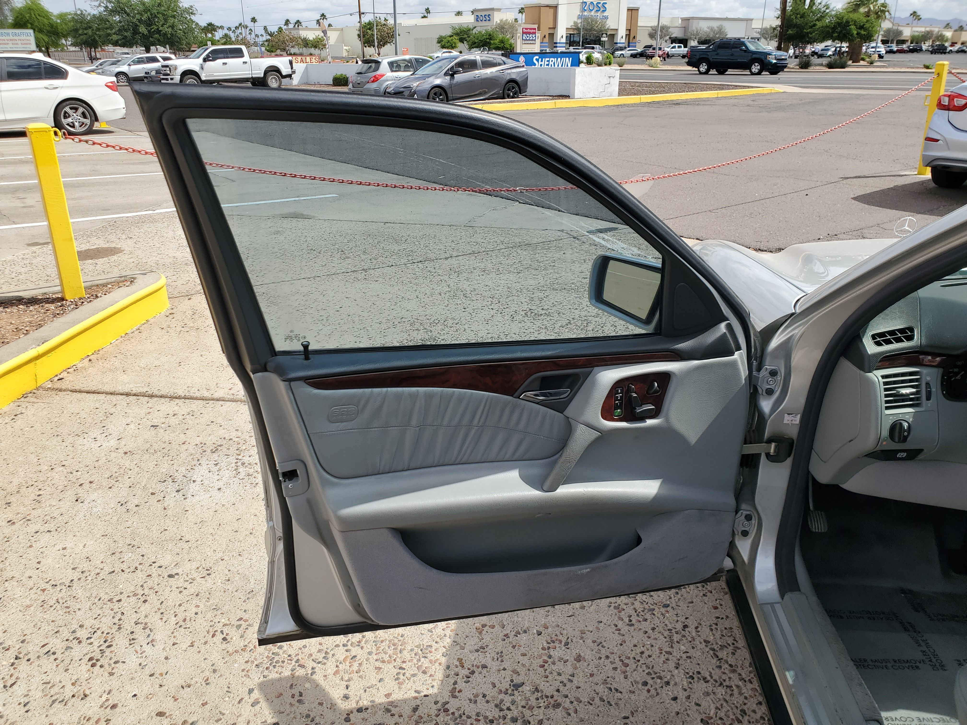 SILVER, 1997 MERCEDES-BENZ E-CLASS Image 19