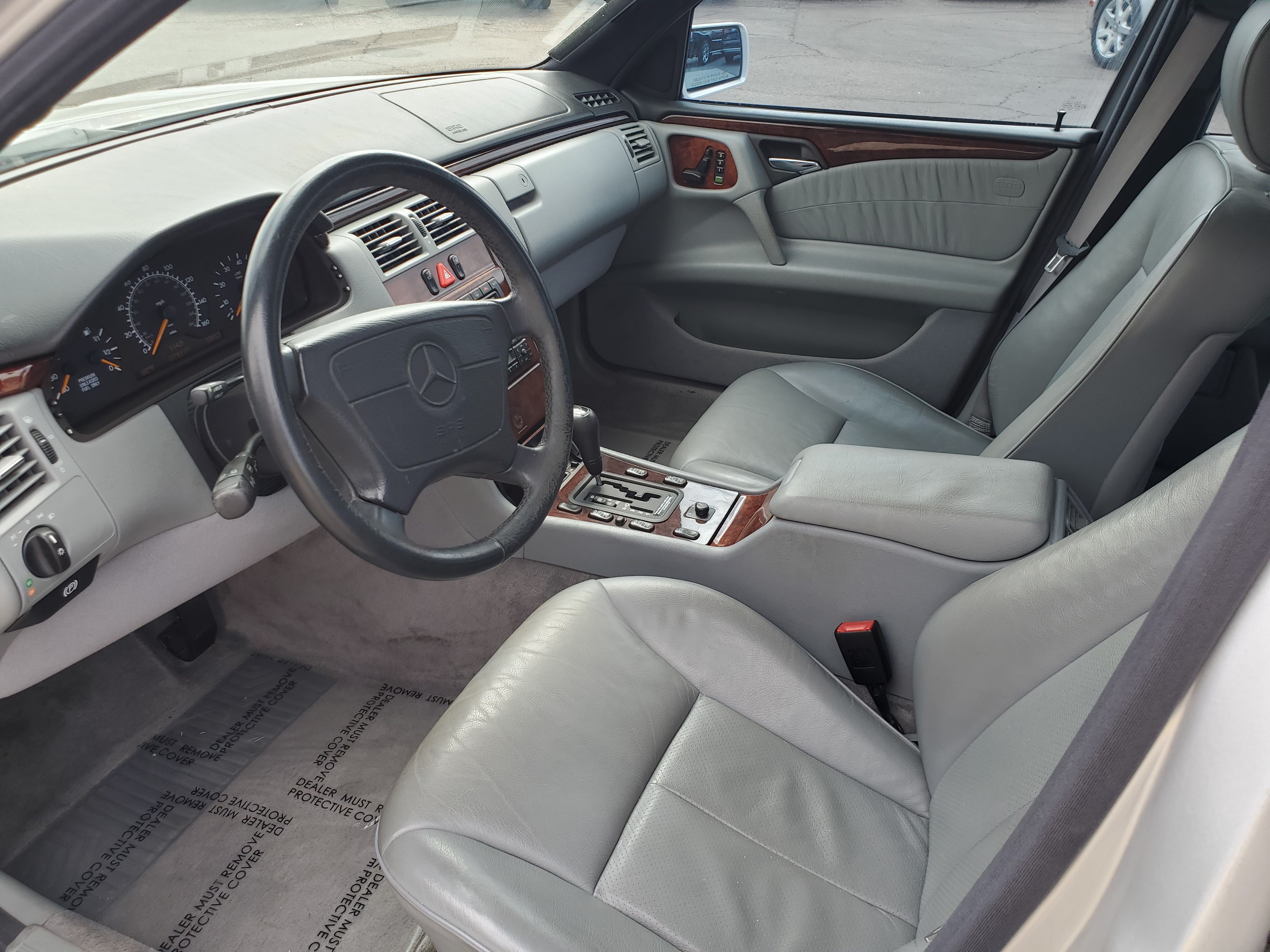 SILVER, 1997 MERCEDES-BENZ E-CLASS Image 21
