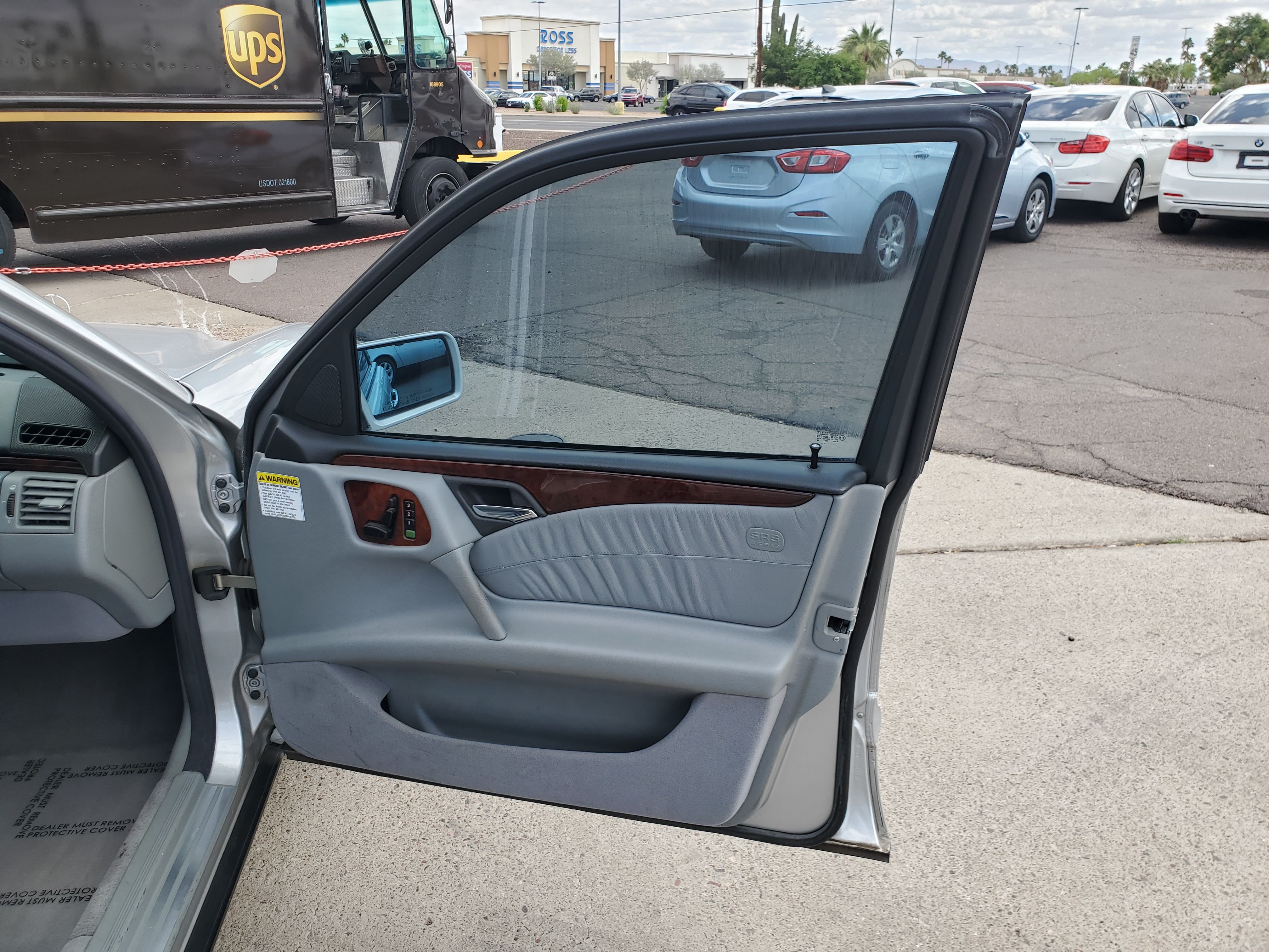 SILVER, 1997 MERCEDES-BENZ E-CLASS Image 35