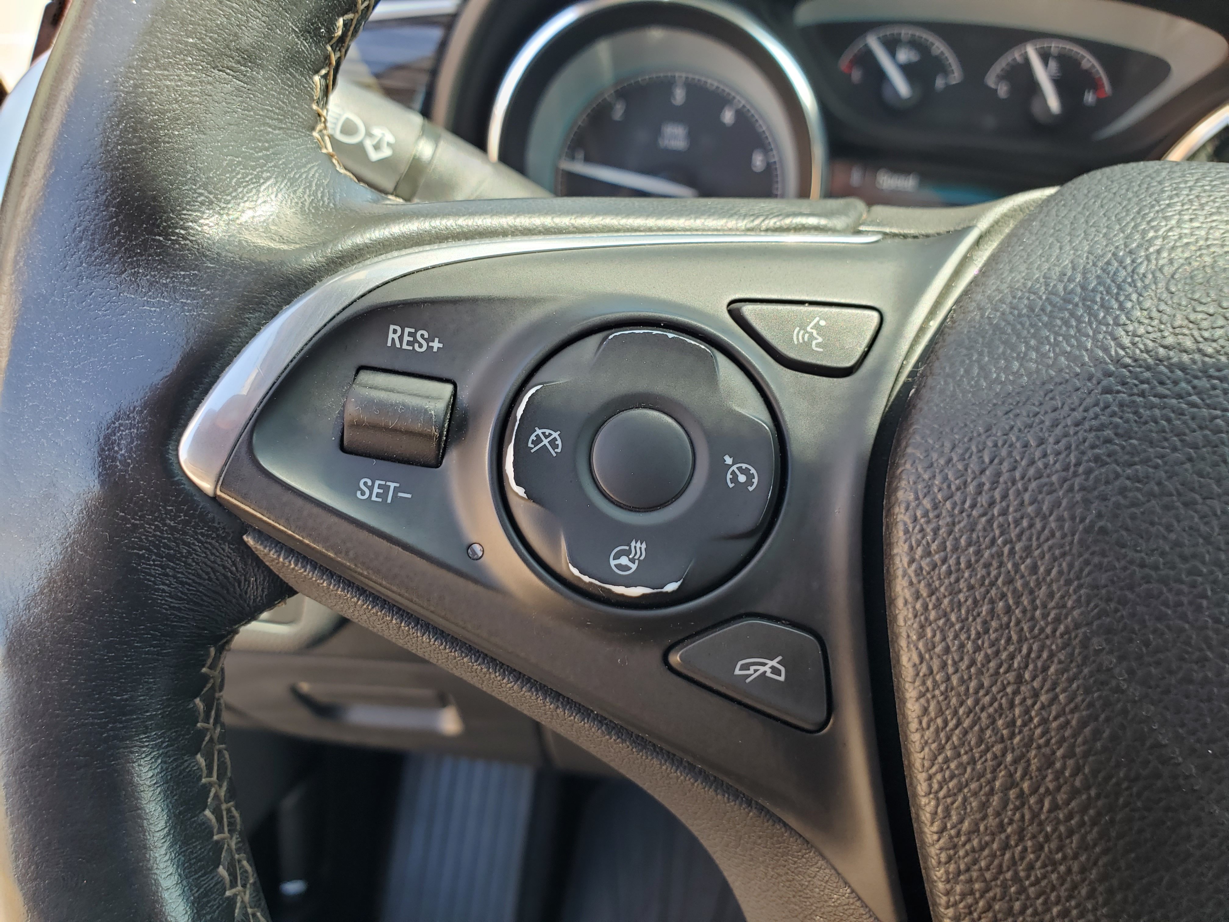 BLACK, 2017 BUICK ENVISION Image 25