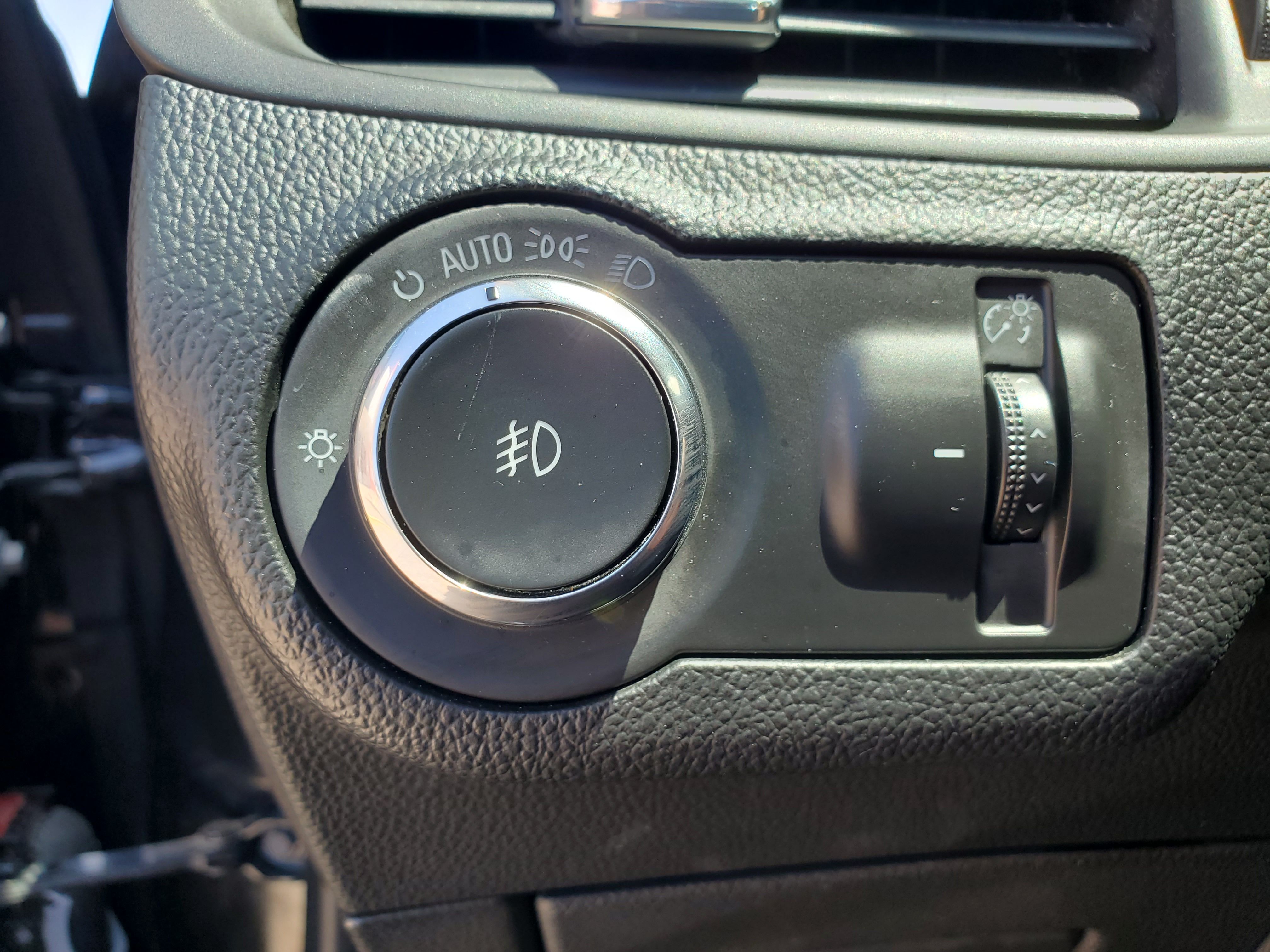 BLACK, 2017 BUICK ENVISION Image 28