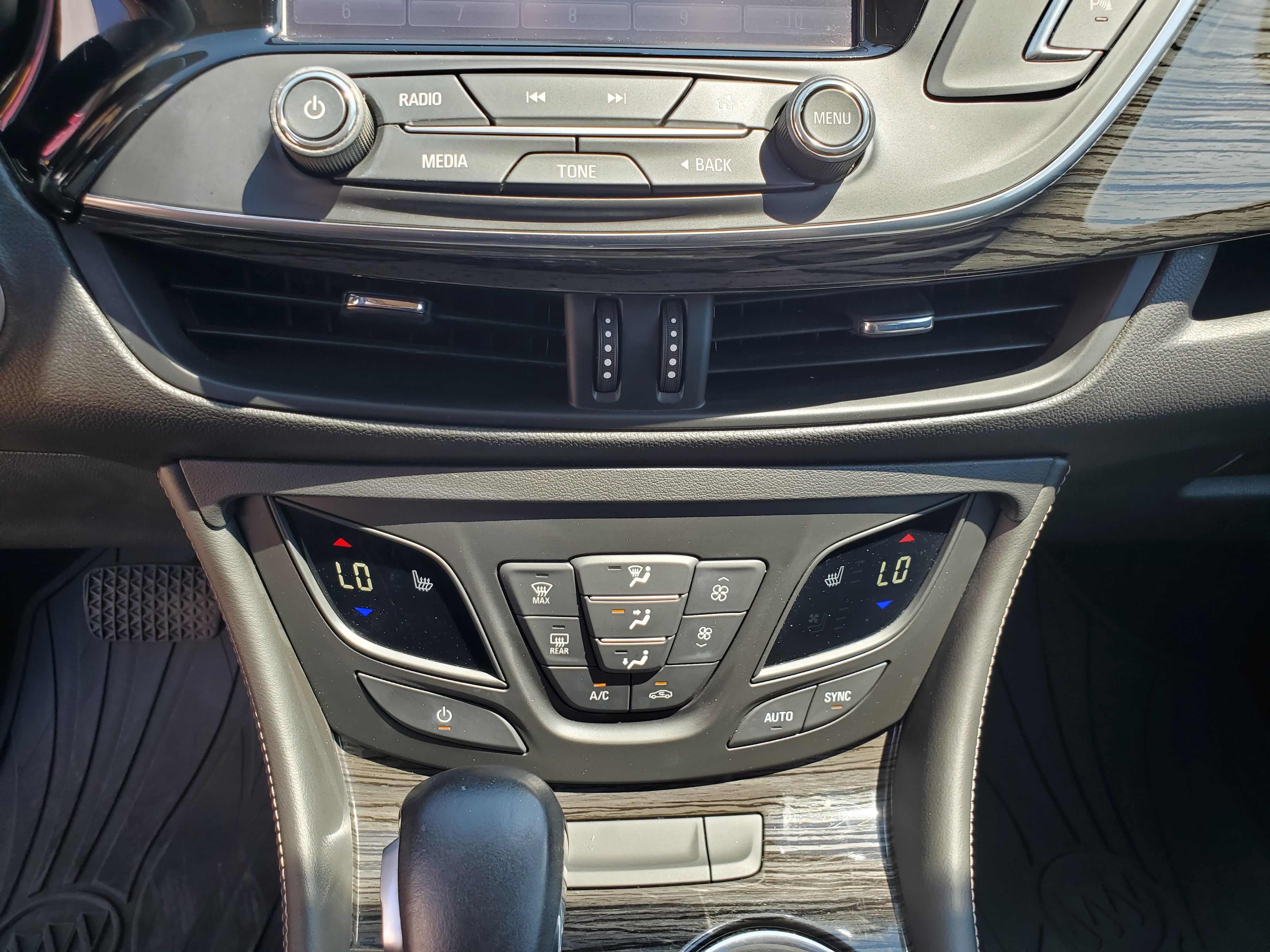 BLACK, 2017 BUICK ENVISION Image 31