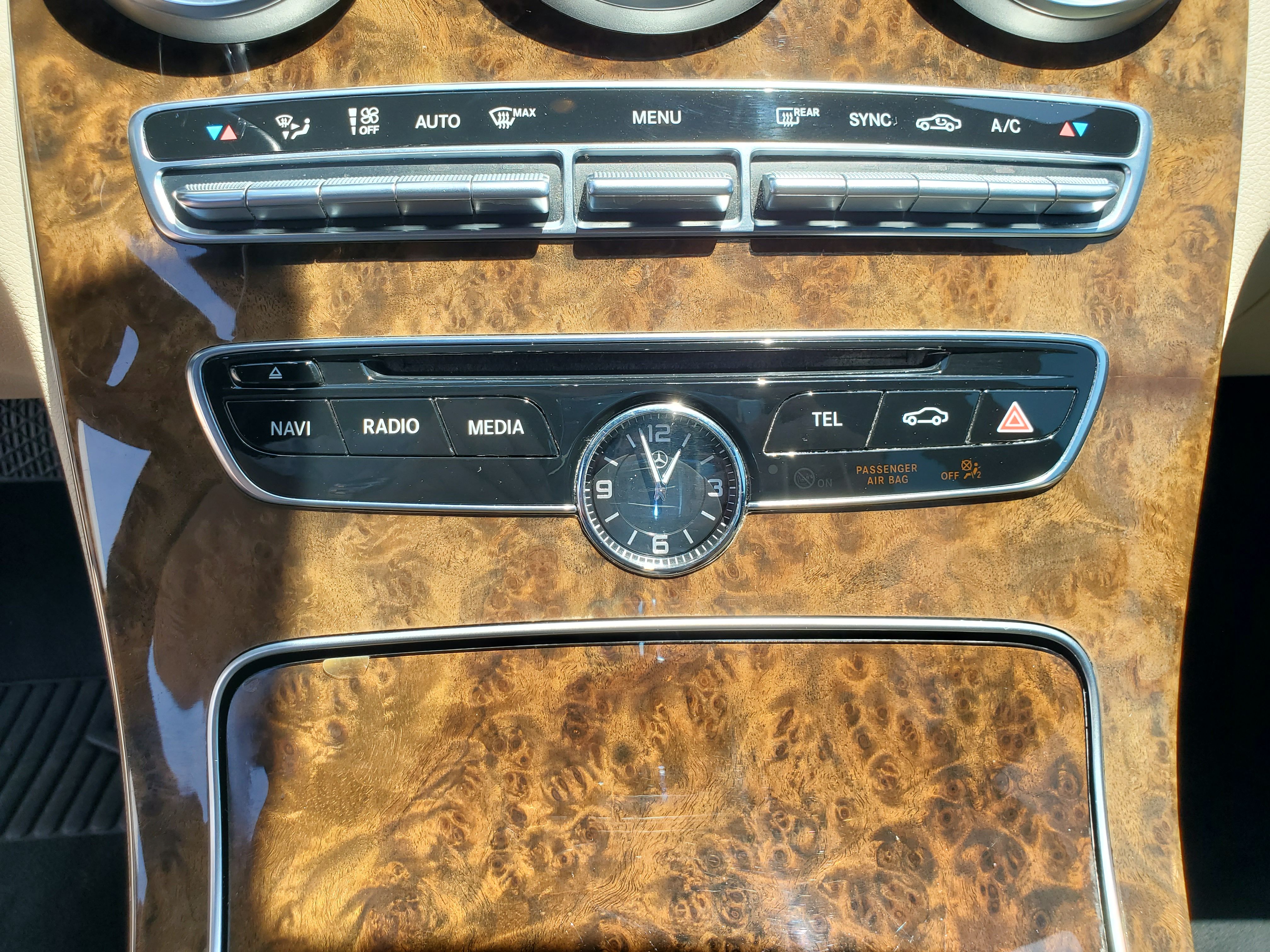 BLACK, 2018 MERCEDES-BENZ C-CLASS Image 30