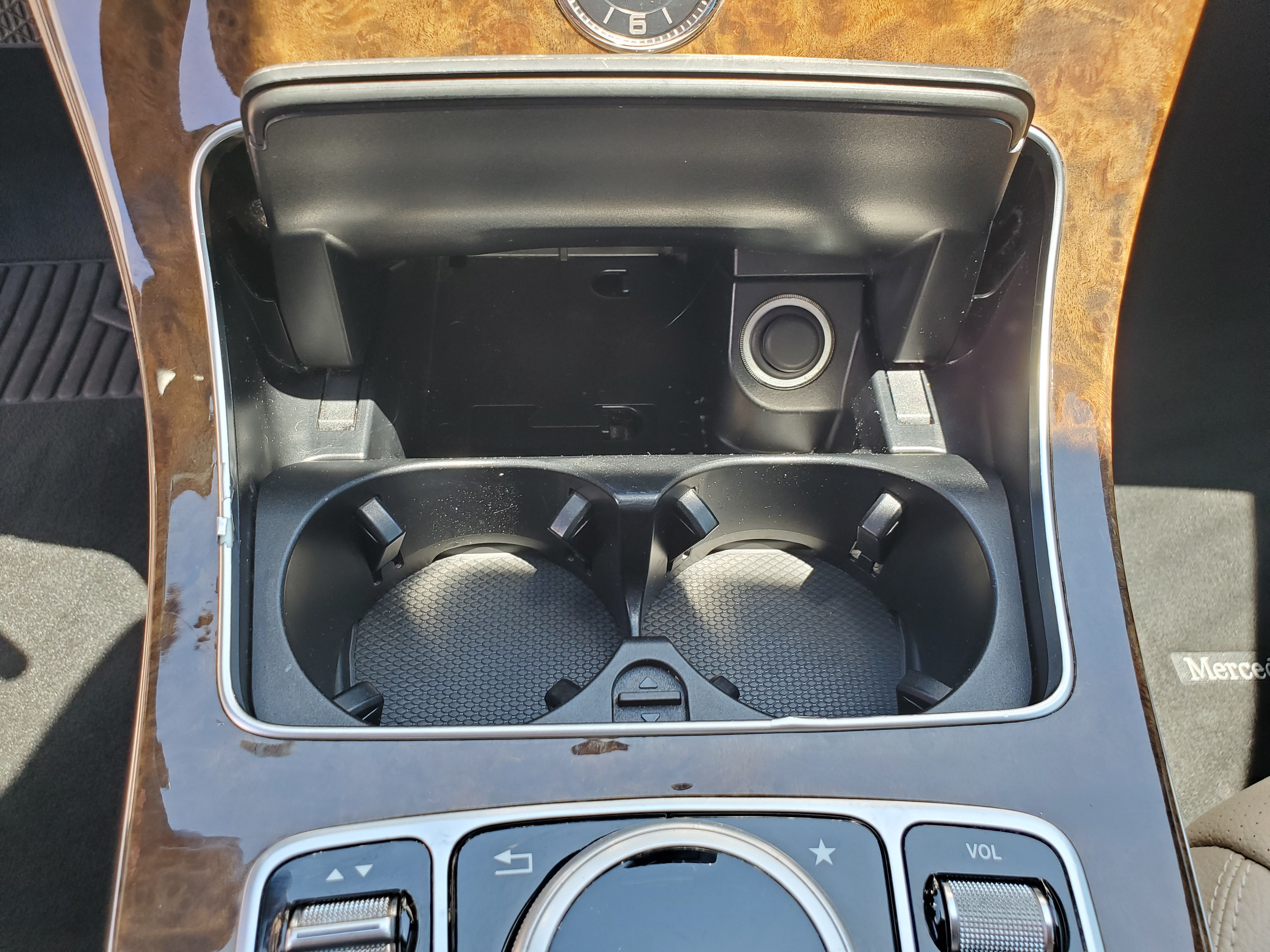 BLACK, 2018 MERCEDES-BENZ C-CLASS Image 31
