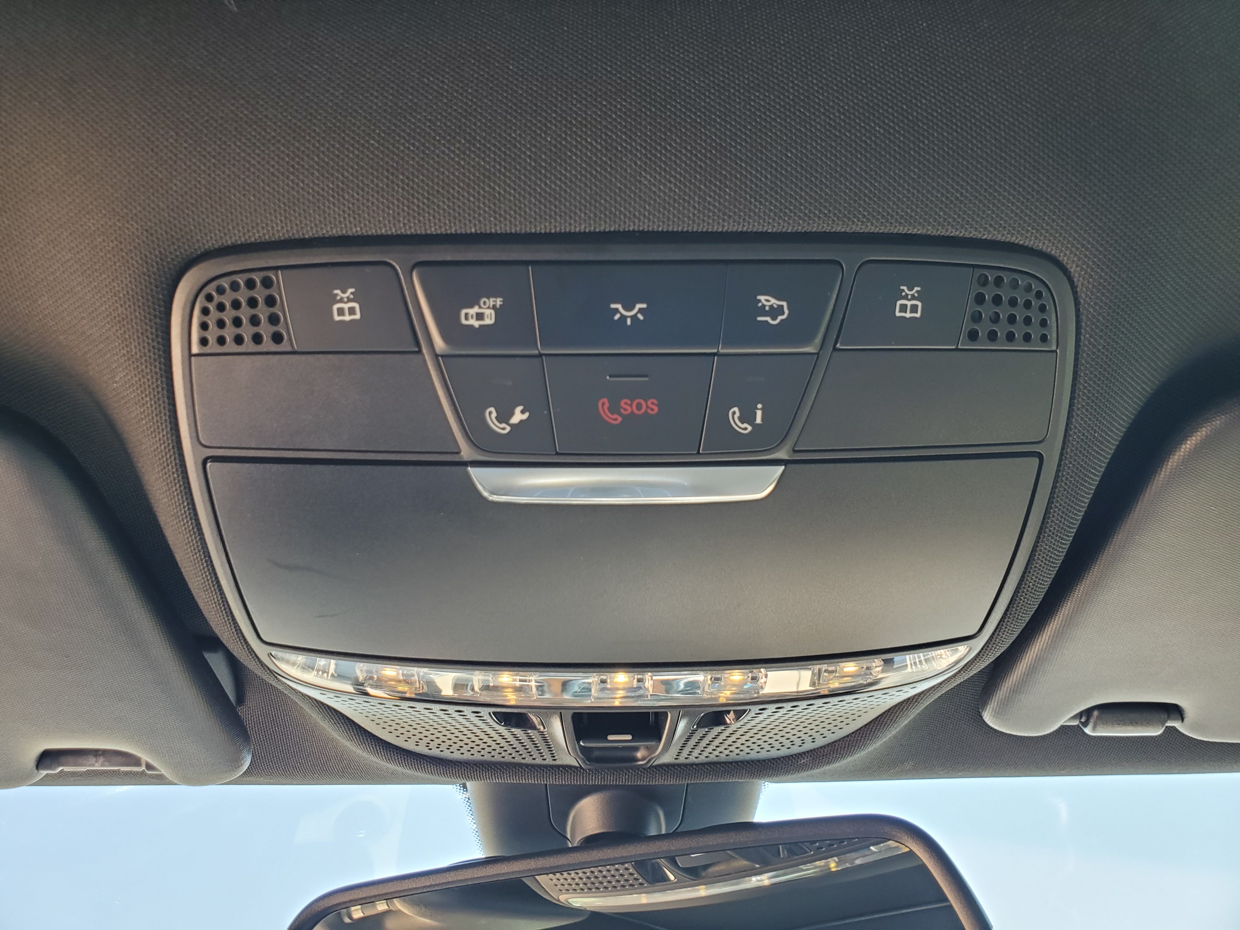 BLACK, 2018 MERCEDES-BENZ C-CLASS Image 34