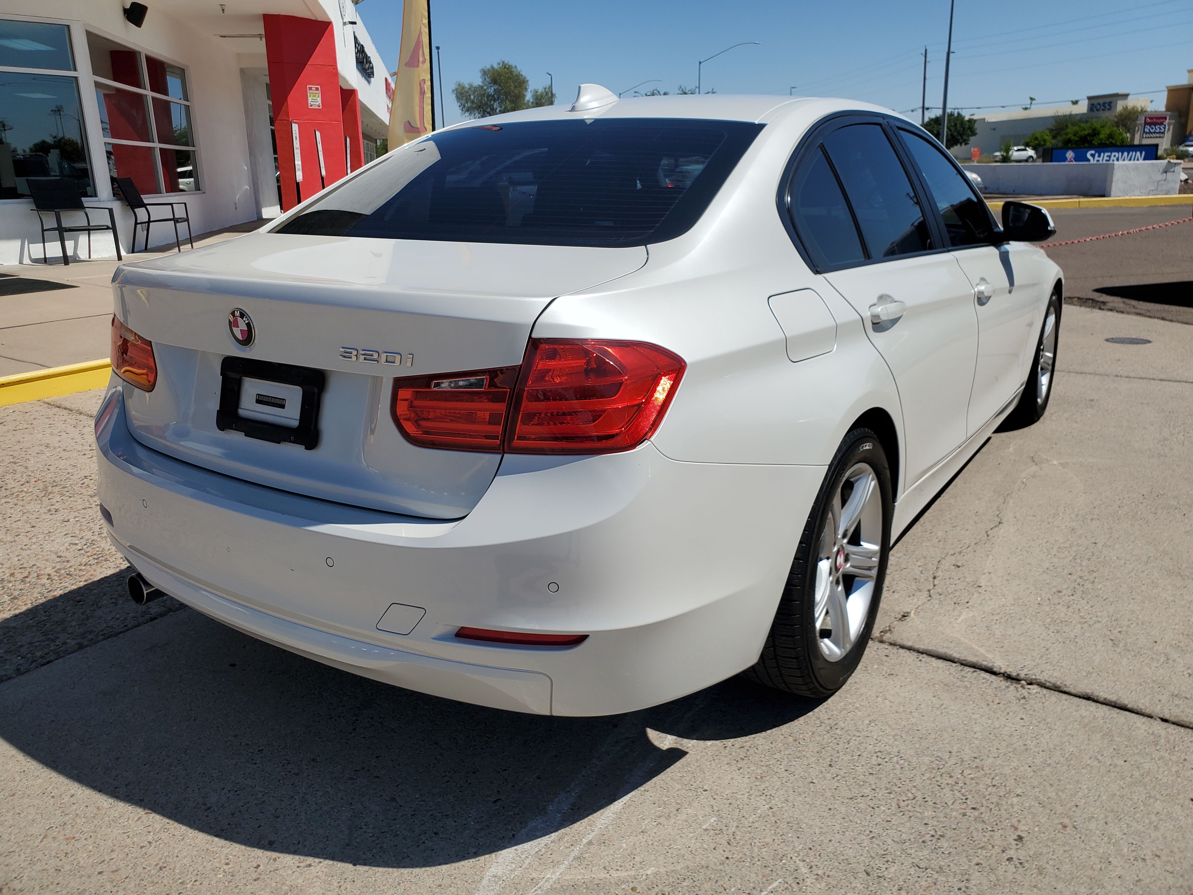 WHITE, 2015 BMW 3 SERIES Image 5