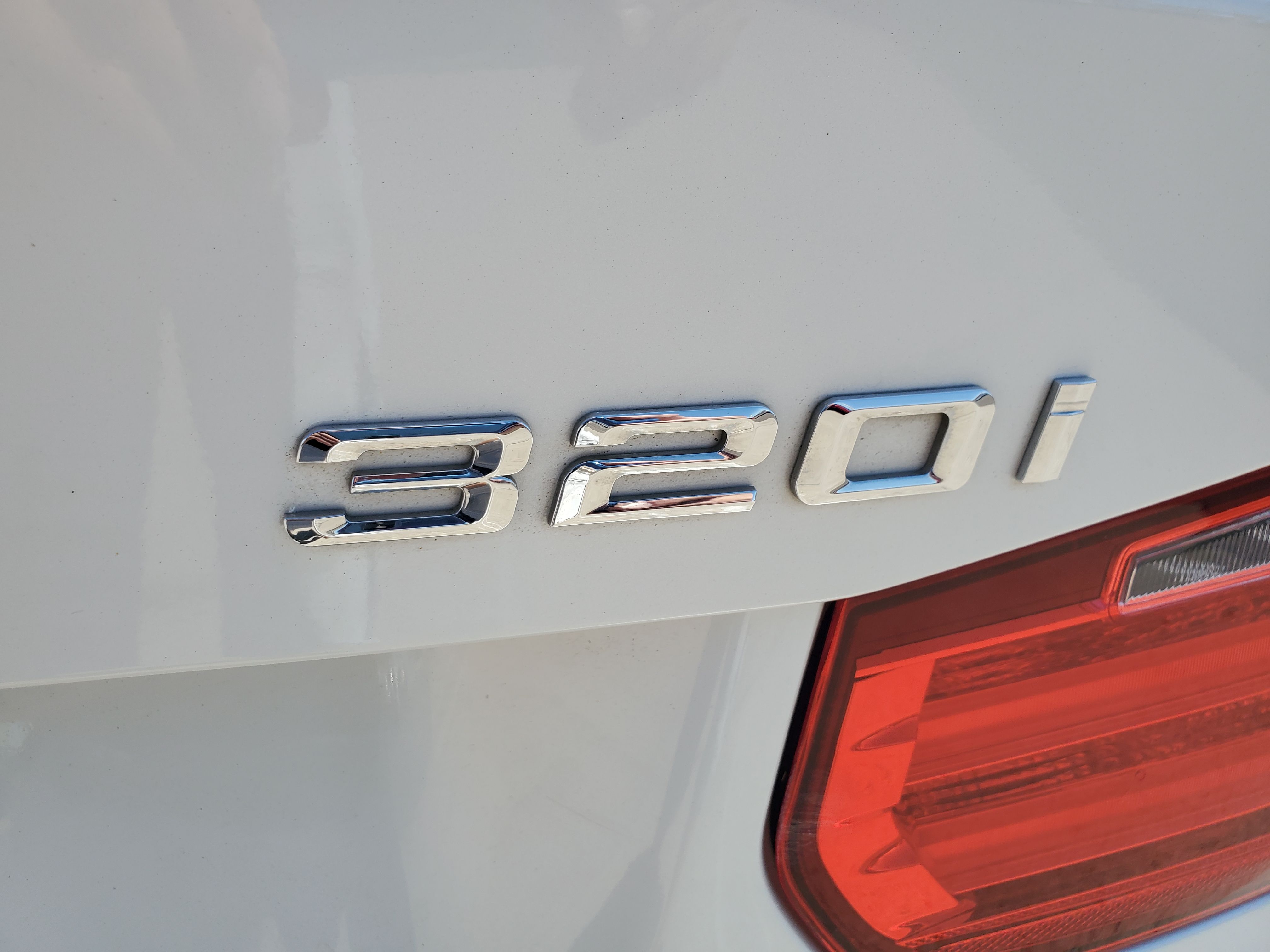 WHITE, 2015 BMW 3 SERIES Image 17
