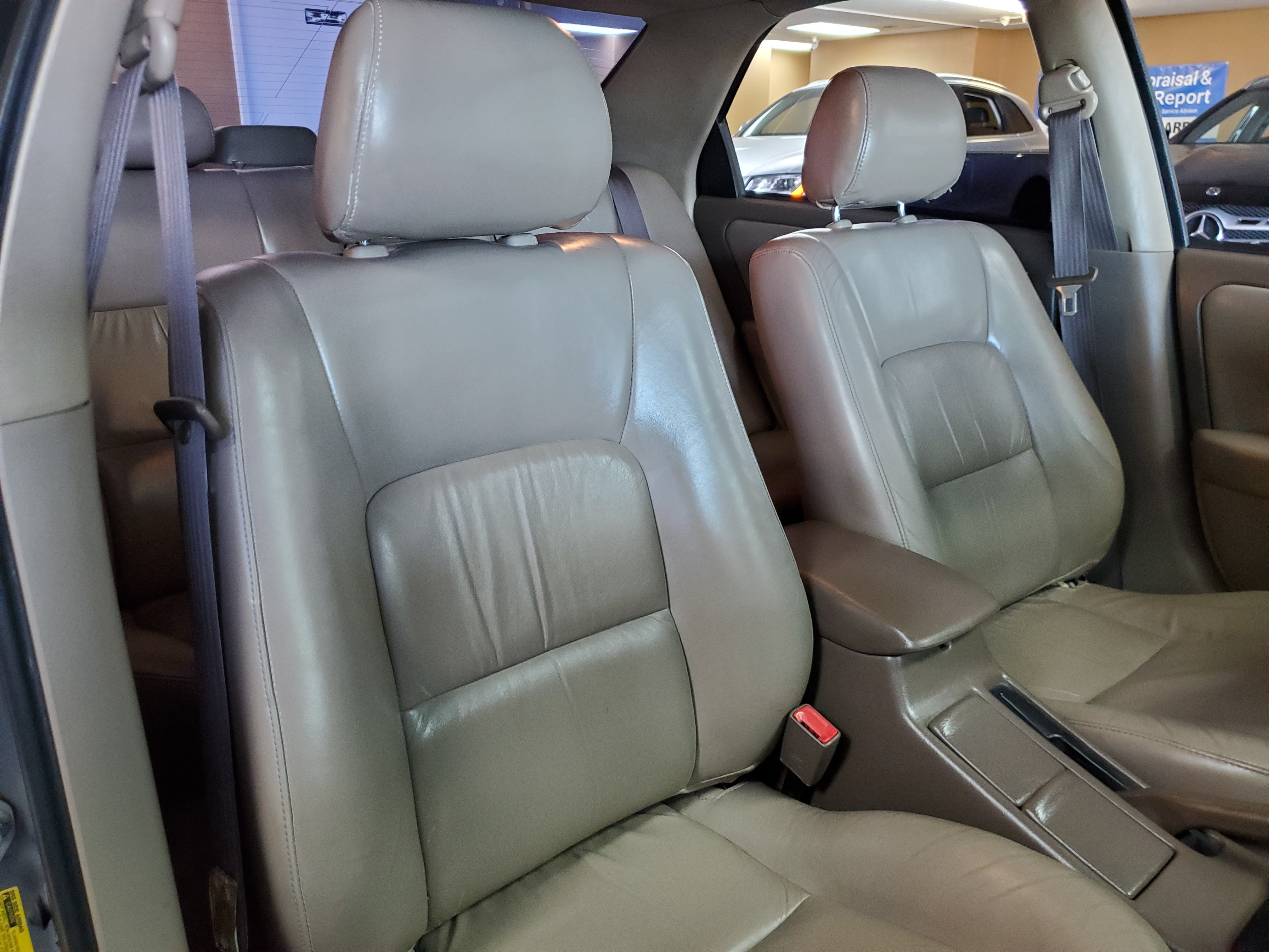 GOLD, 1998 TOYOTA CAMRY Image 33
