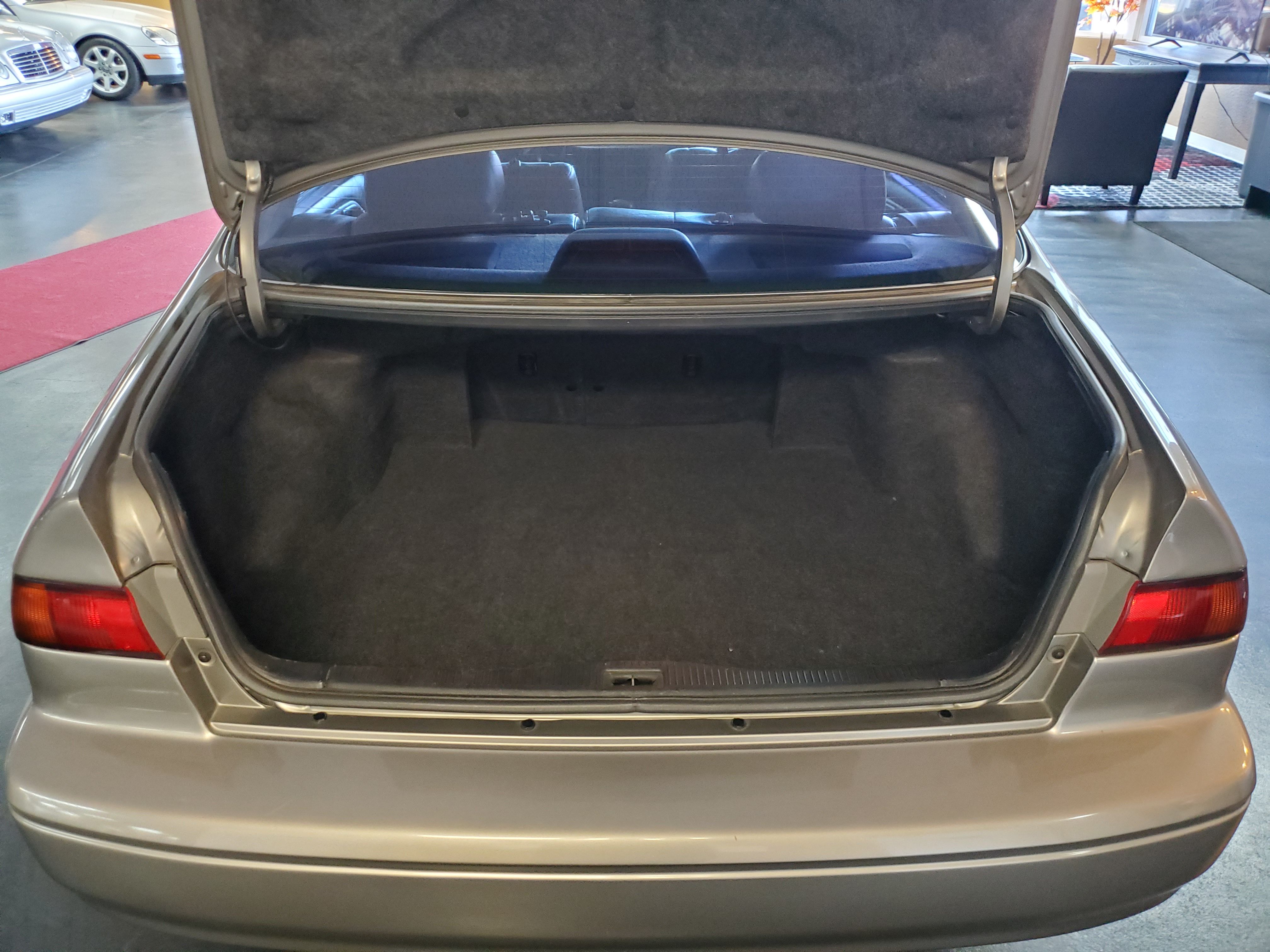 GOLD, 1998 TOYOTA CAMRY Image 40