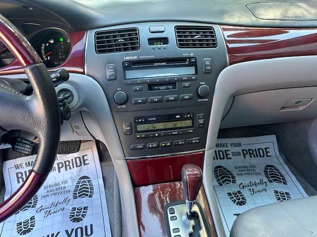 SILVER, 2003 LEXUS ES 42 SERVICE RECORD SUPER CLEAN Image 33