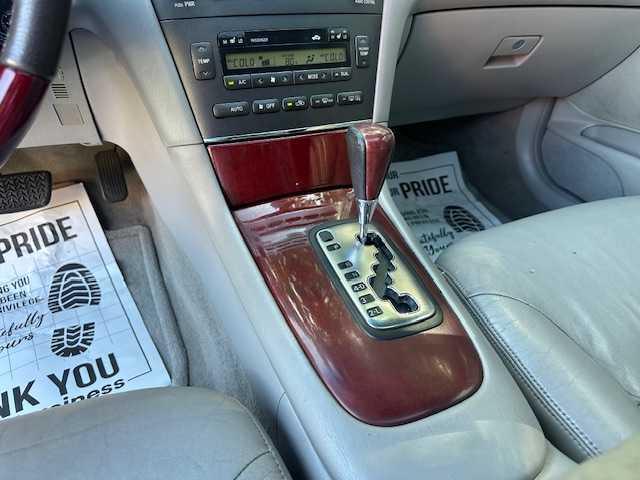 SILVER, 2003 LEXUS ES 42 SERVICE RECORD SUPER CLEAN Image 34