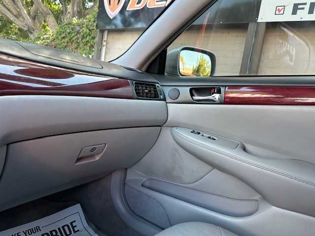 SILVER, 2003 LEXUS ES 42 SERVICE RECORD SUPER CLEAN Image 35