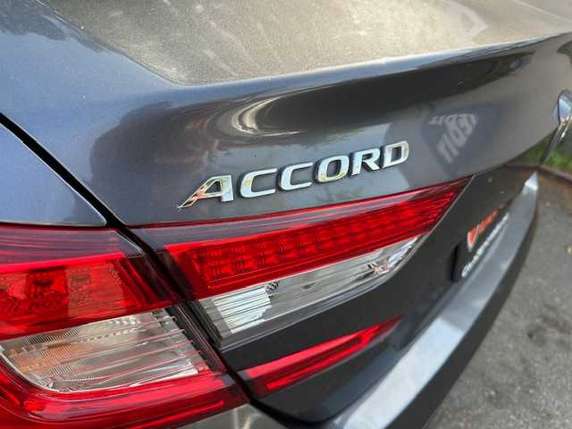 GRAY, 2019 HONDA ACCORD Image 18