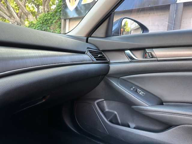 GRAY, 2019 HONDA ACCORD Image 30