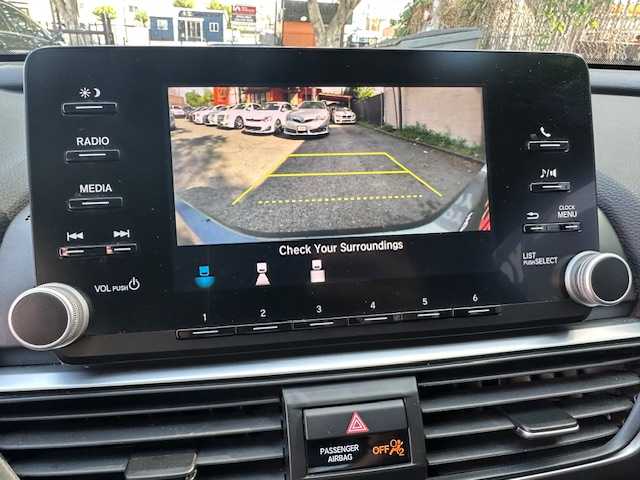 GRAY, 2019 HONDA ACCORD Image 32