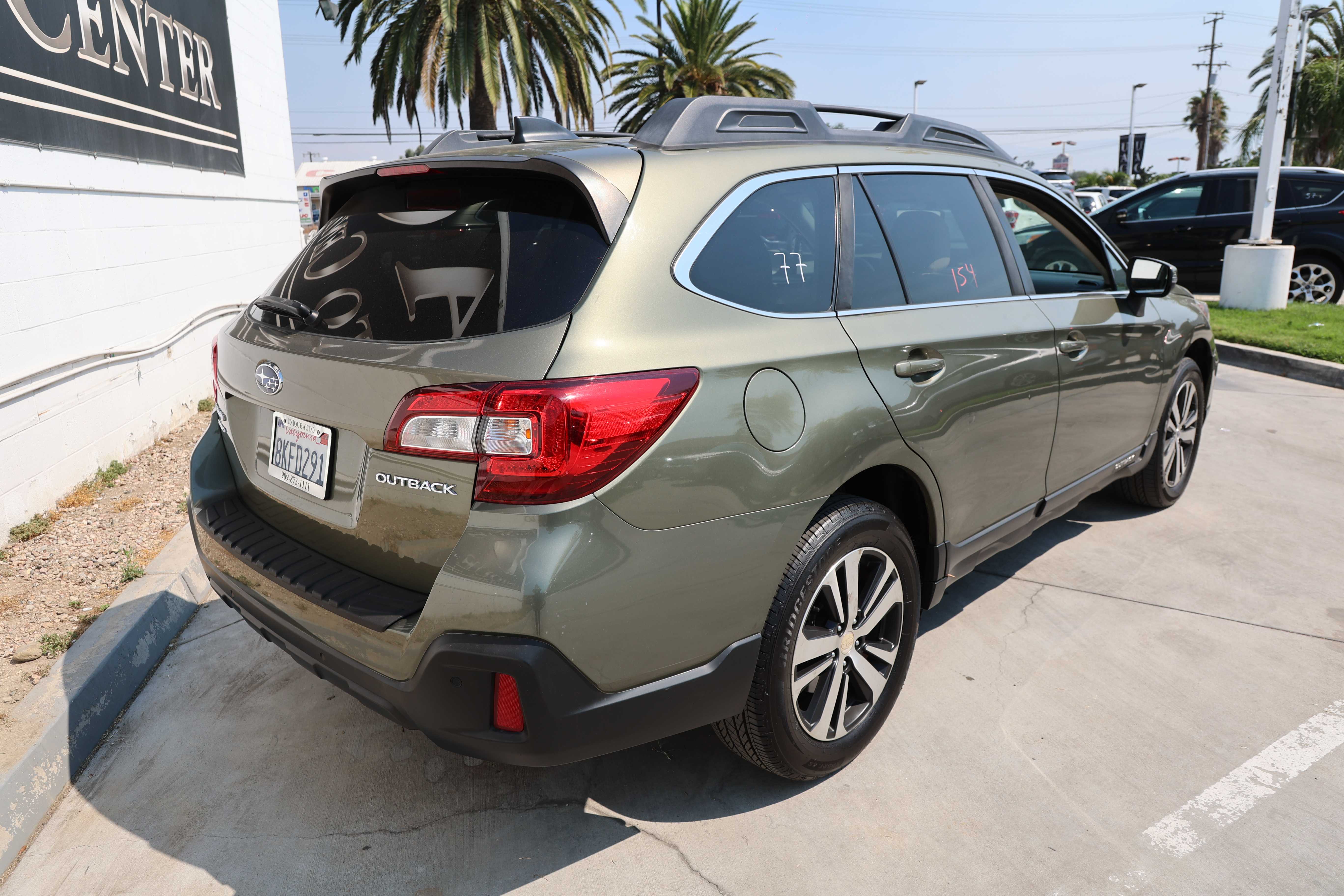GREEN, 2019 SUBARU OUTBACK Image 4