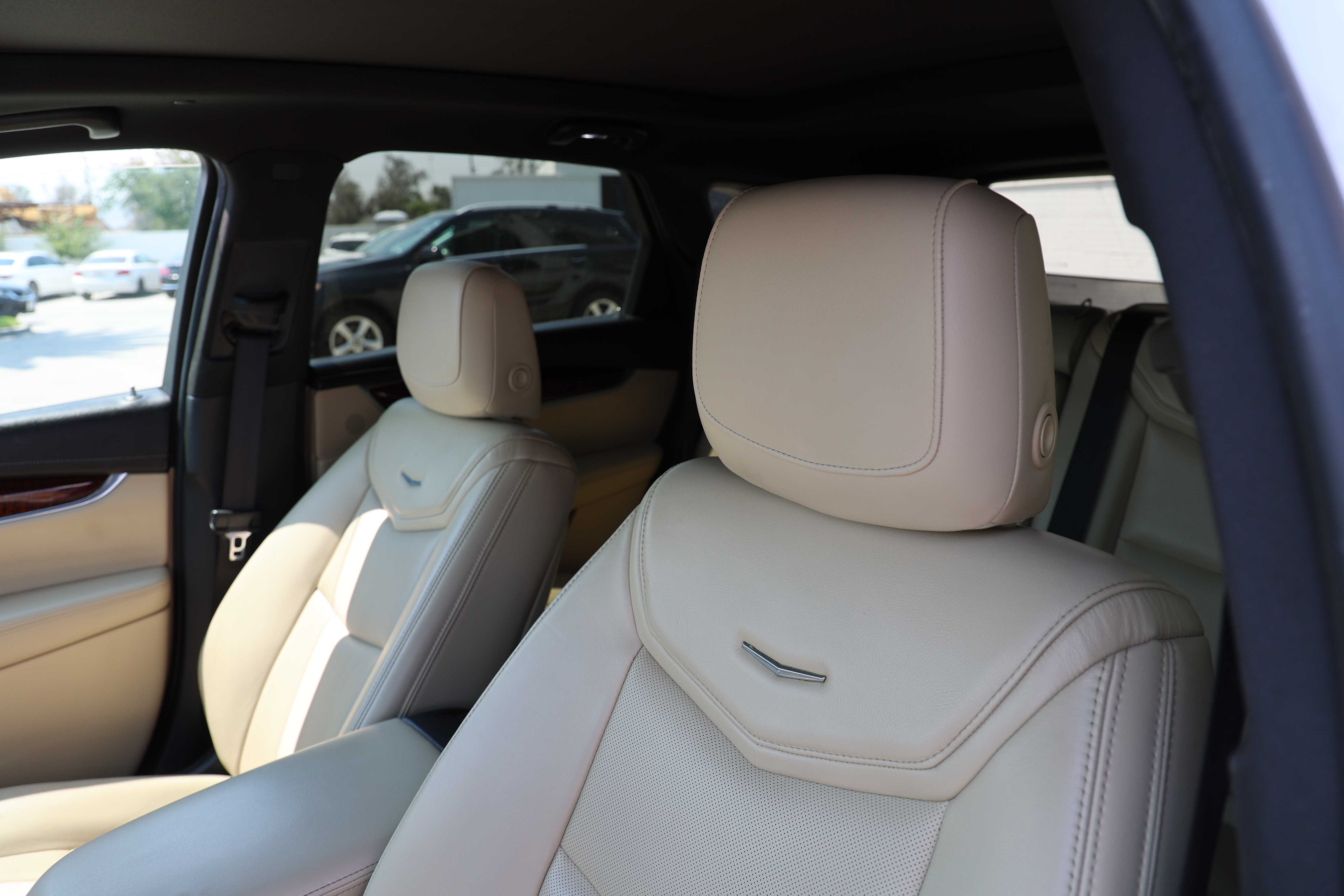 WHITE, 2017 CADILLAC XT5 Thumnail Image 7