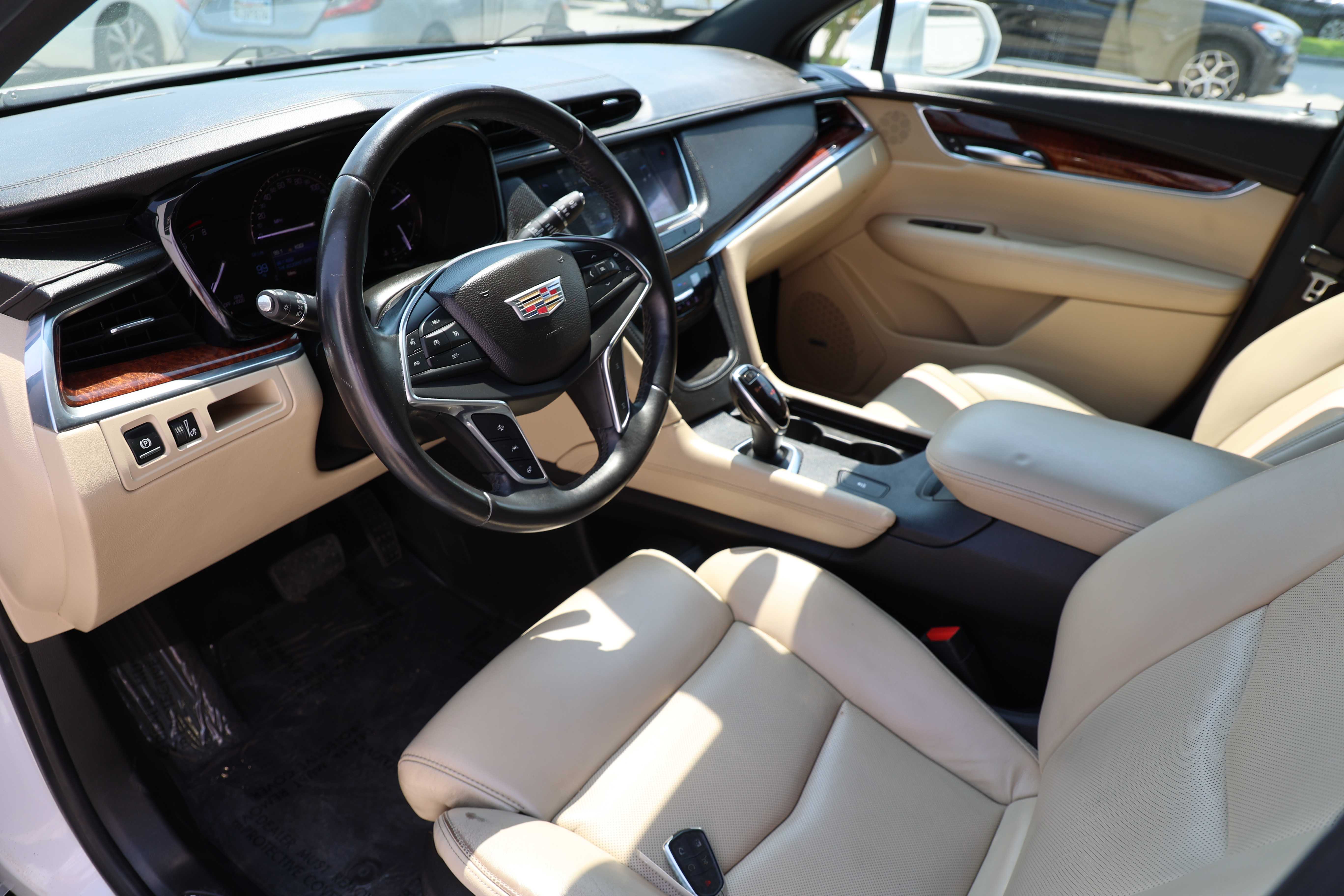 WHITE, 2017 CADILLAC XT5 Thumnail Image 8