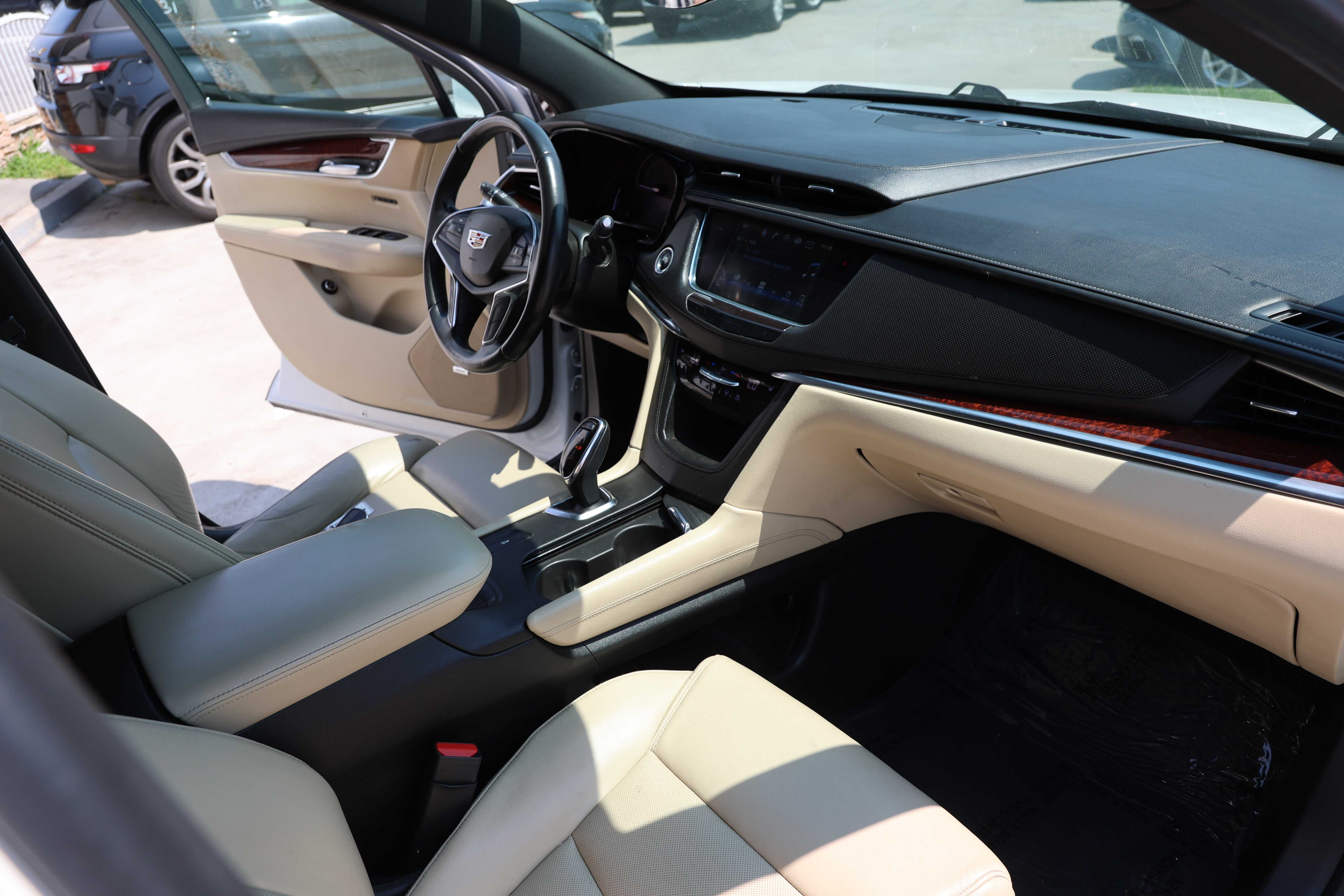 WHITE, 2017 CADILLAC XT5 Thumnail Image 14