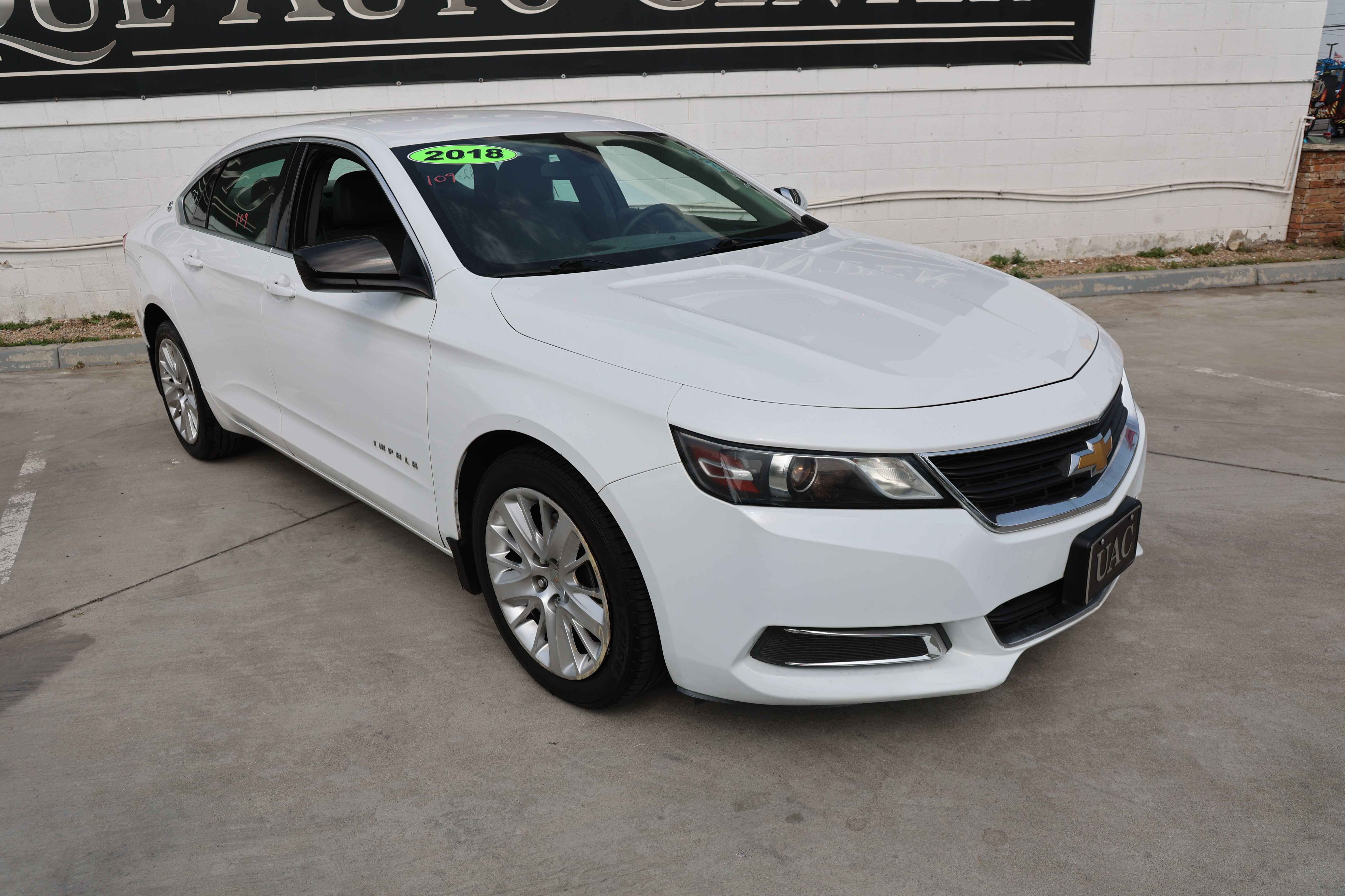 WHITE, 2018 CHEVROLET IMPALA Thumnail Image 3