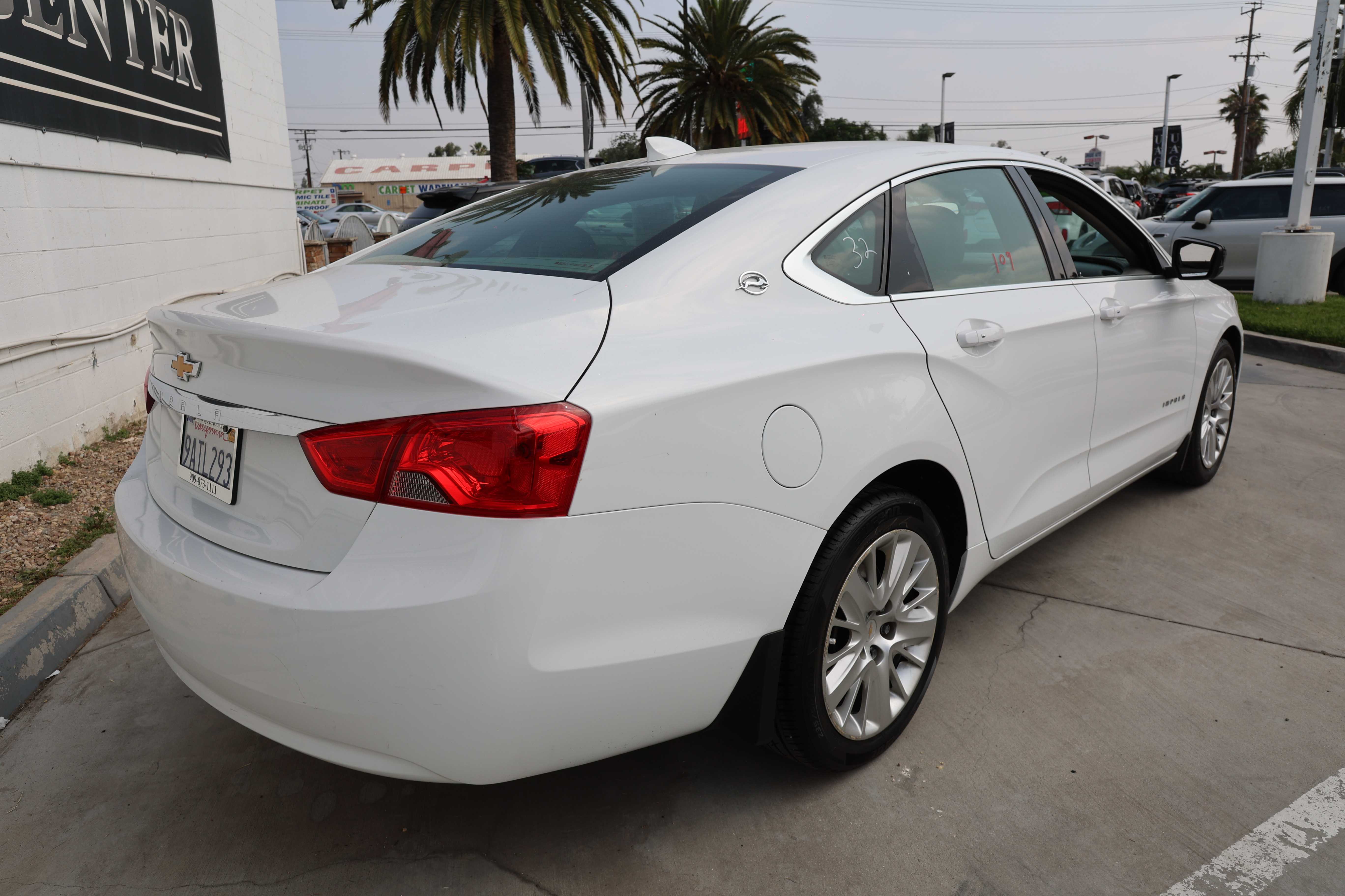 WHITE, 2018 CHEVROLET IMPALA Thumnail Image 5