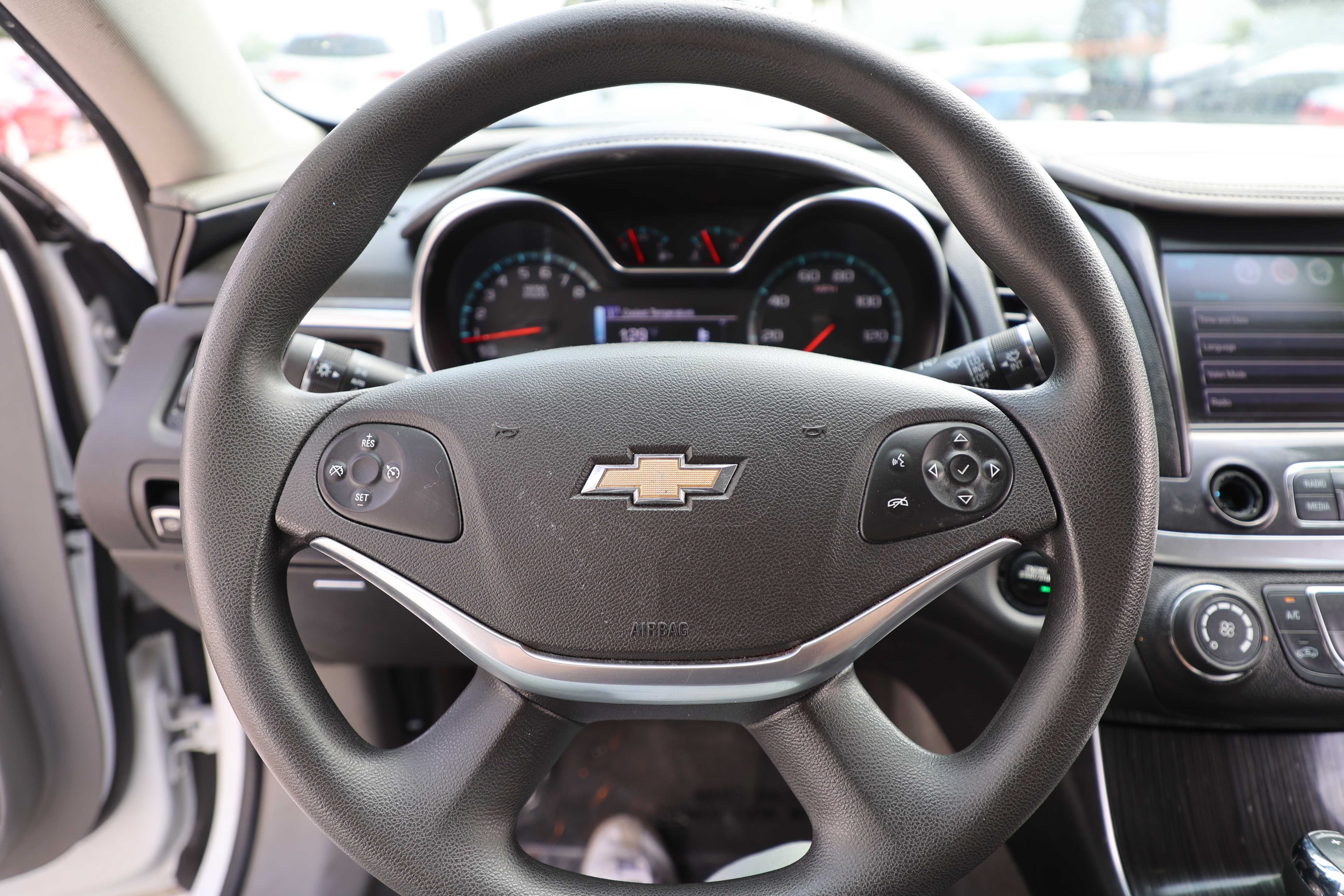 WHITE, 2018 CHEVROLET IMPALA Thumnail Image 10