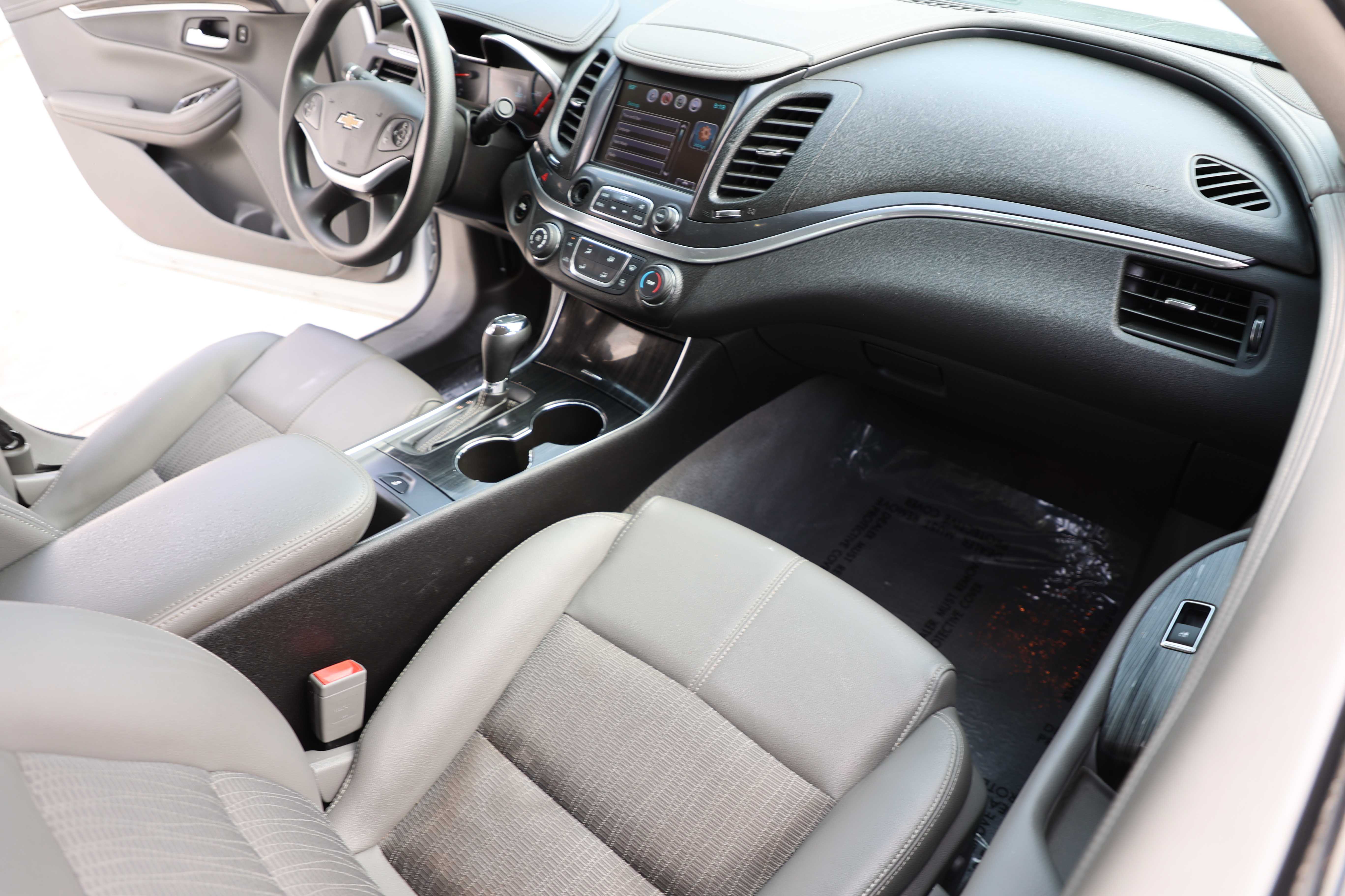 WHITE, 2018 CHEVROLET IMPALA Thumnail Image 14
