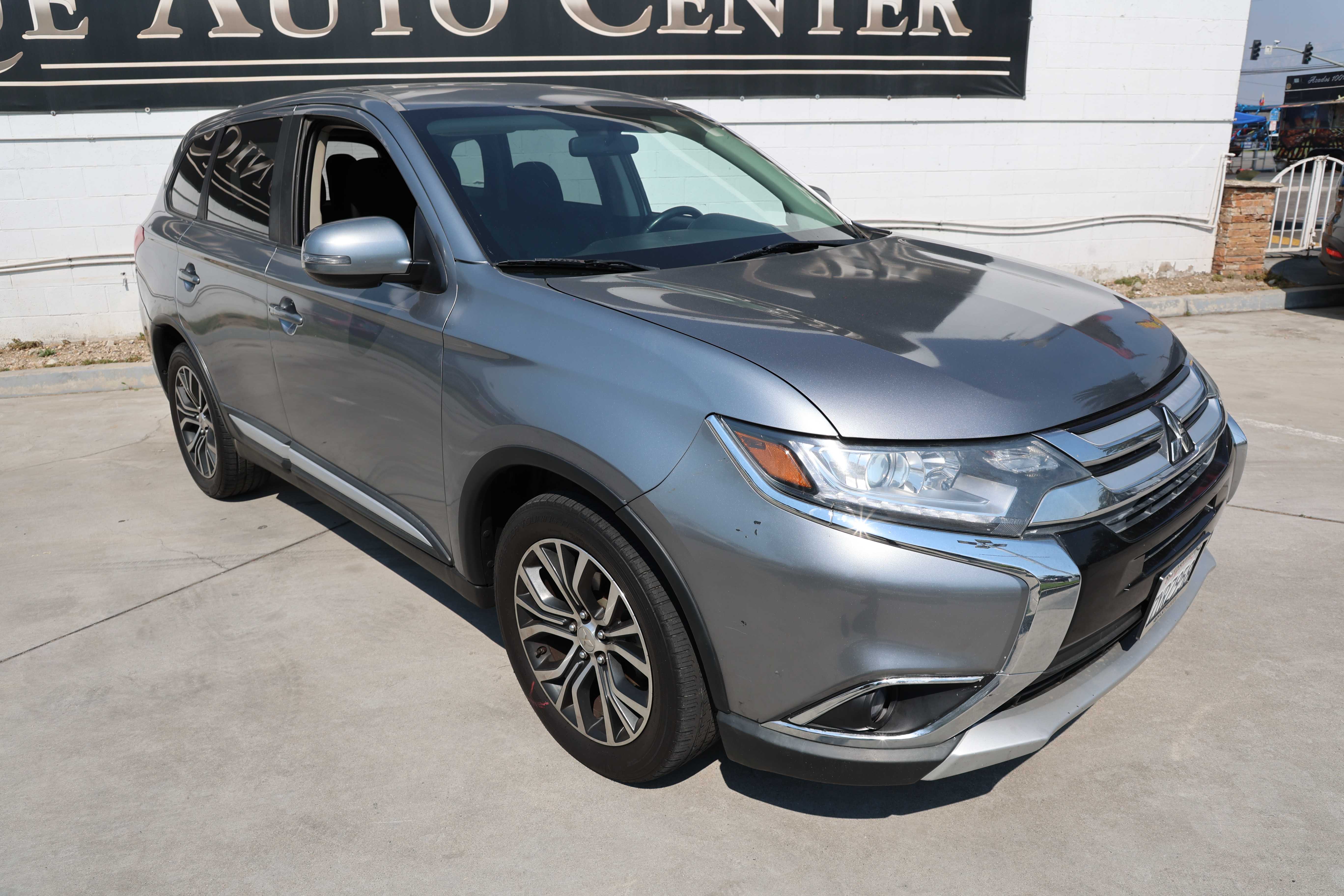 GRAY, 2017 MITSUBISHI OUTLANDER Thumnail Image 3