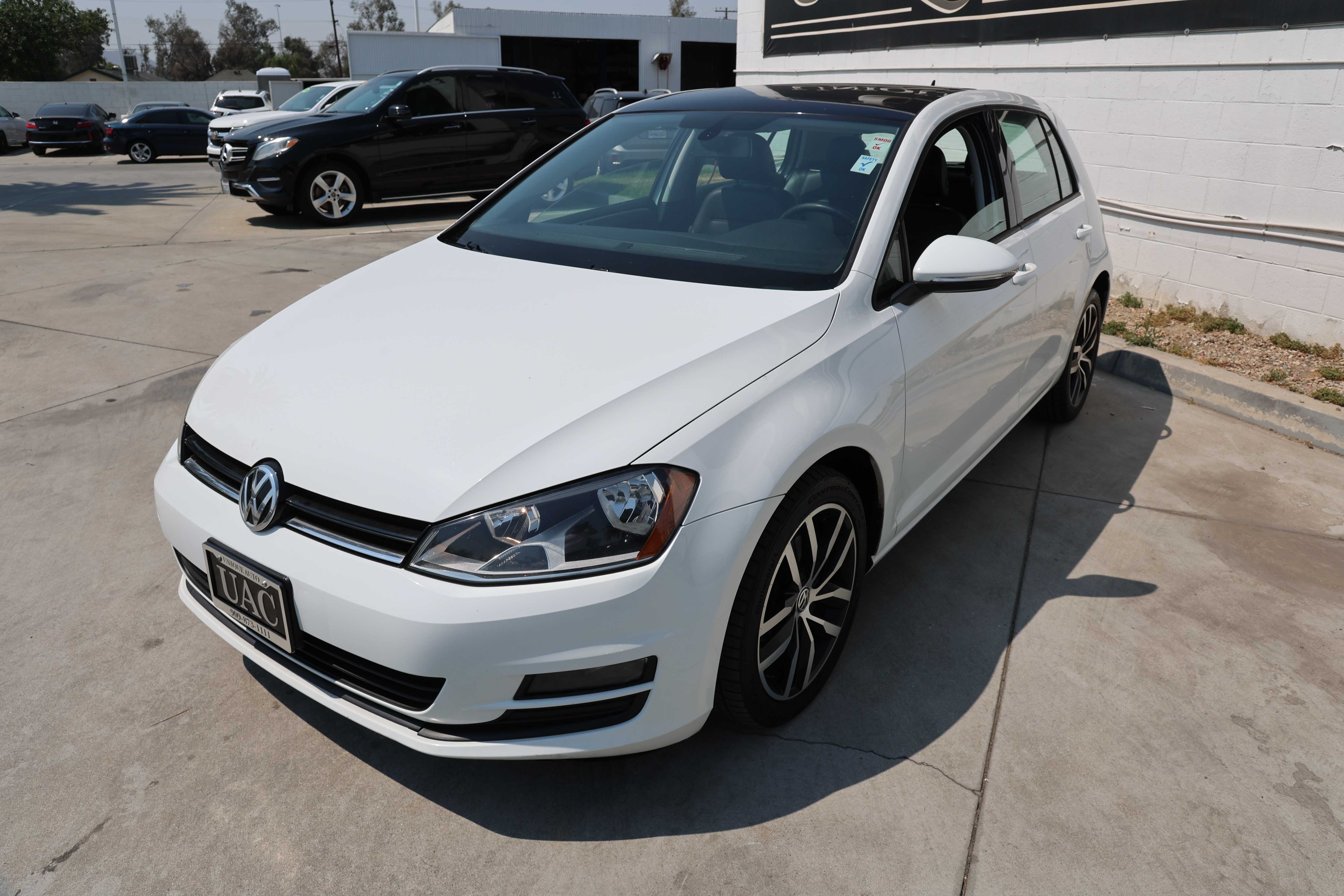 WHITE, 2016 VOLKSWAGEN GOLF Thumnail Image 6