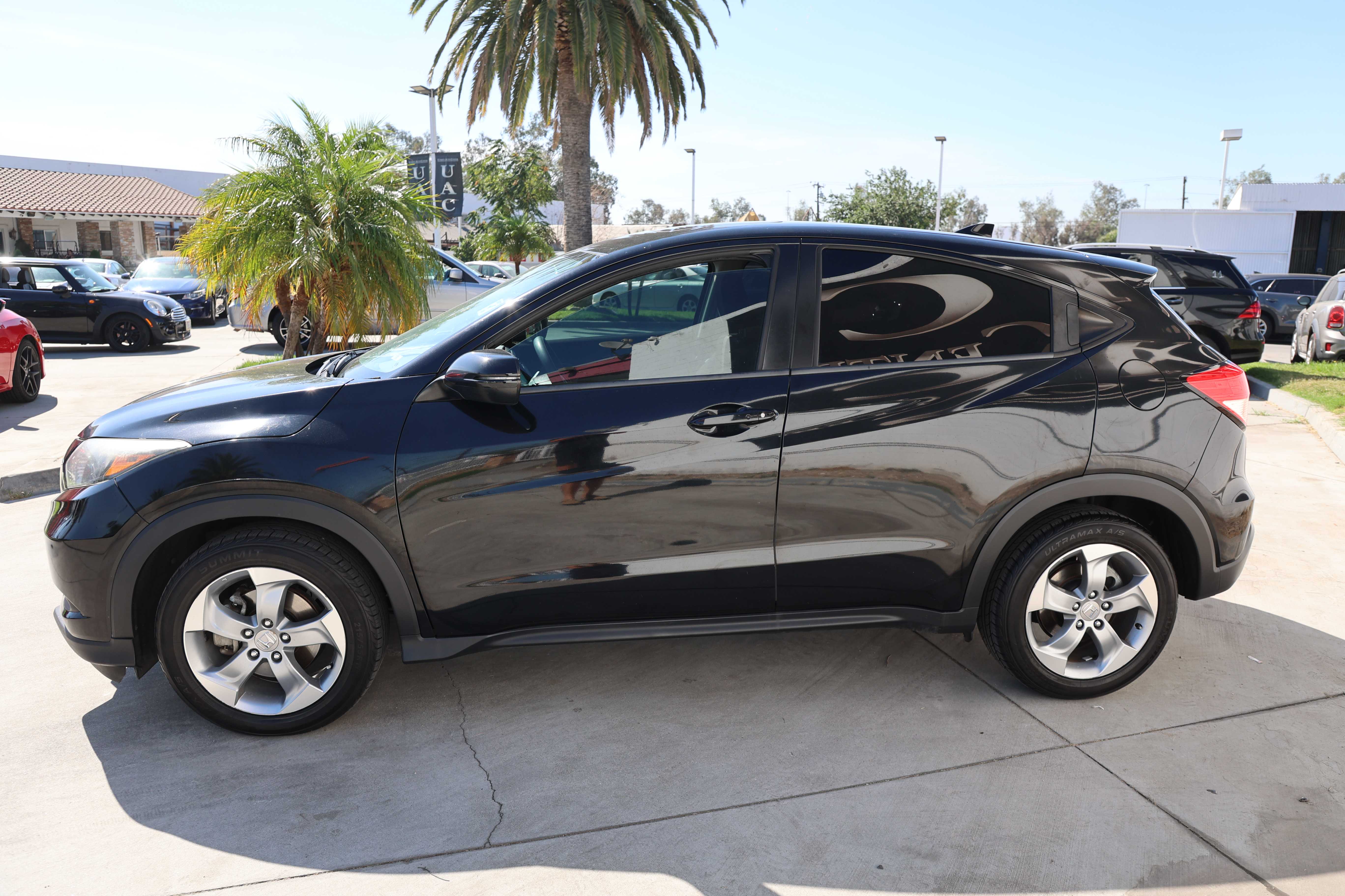 BLACK, 2016 HONDA HR-V Thumnail Image 5