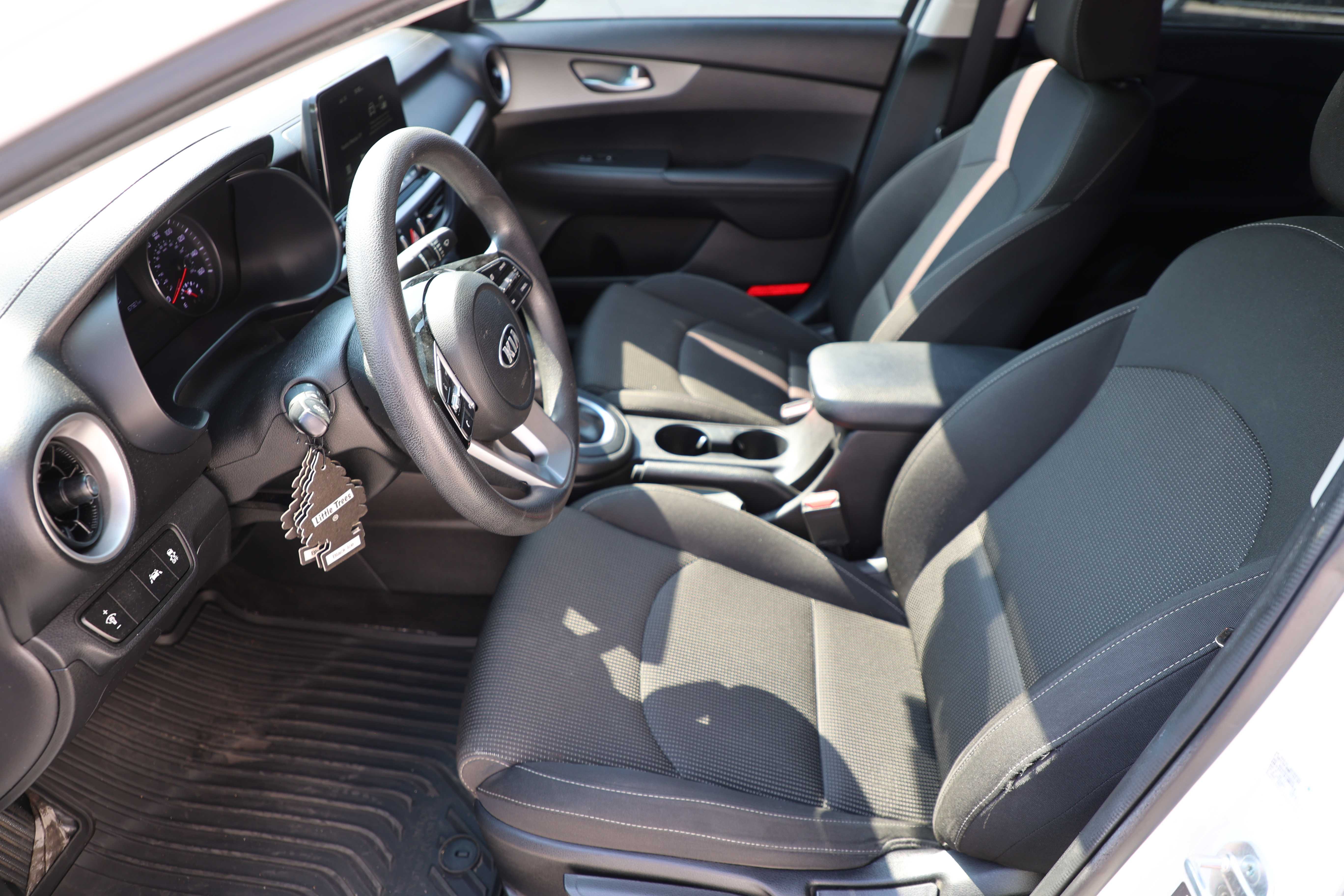 WHITE, 2021 KIA FORTE Thumnail Image 7