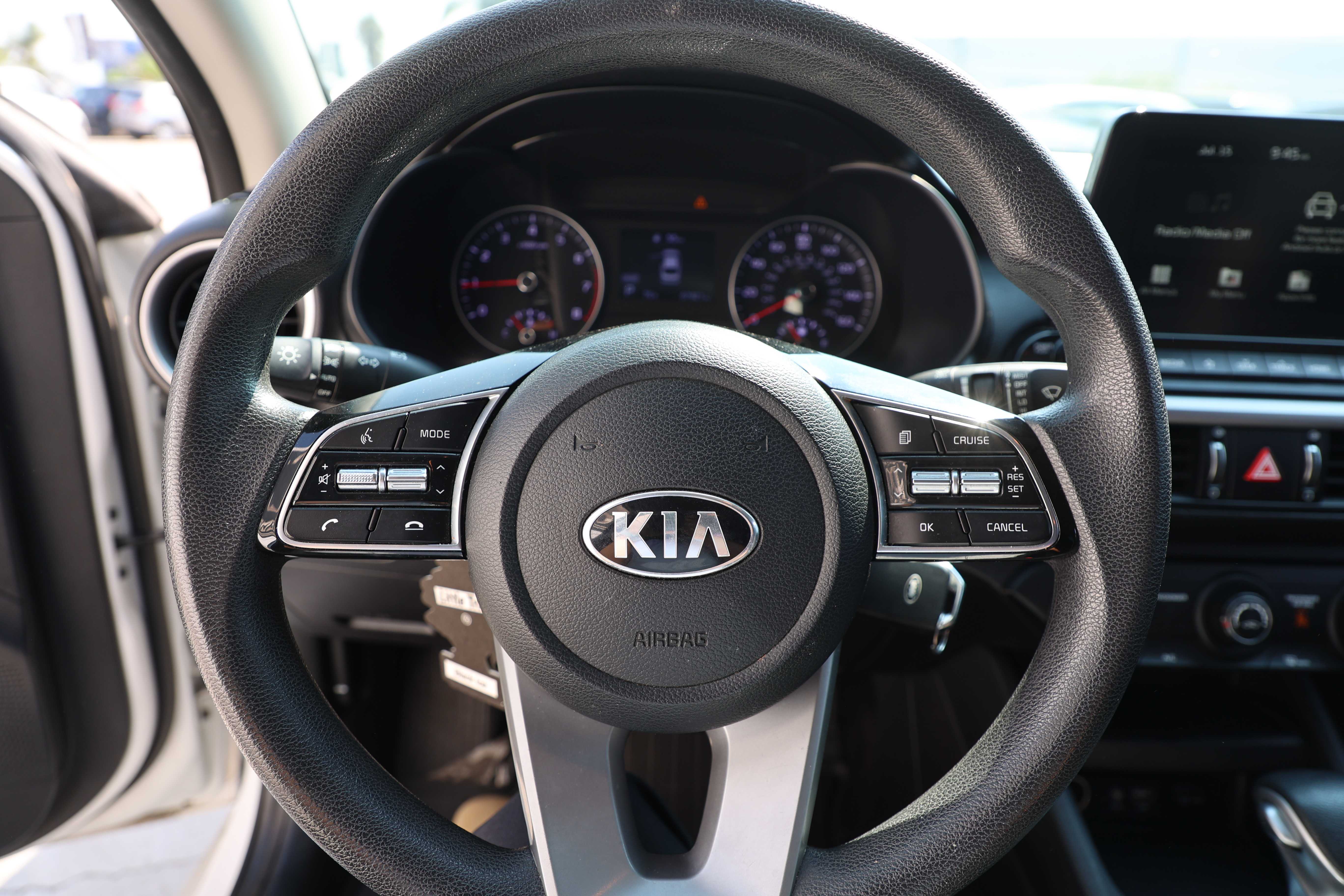 WHITE, 2021 KIA FORTE Thumnail Image 10