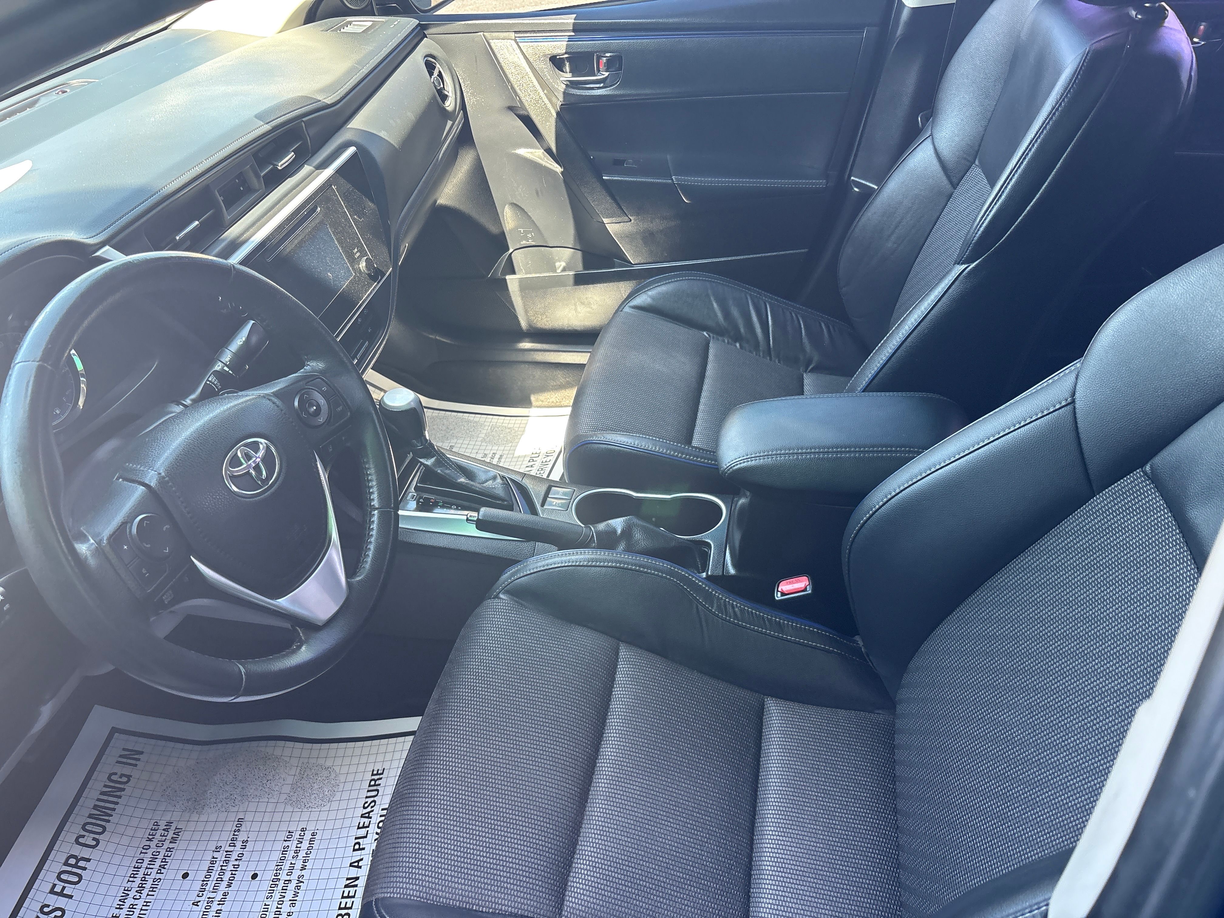 BLUE, 2019 TOYOTA COROLLA Image 10
