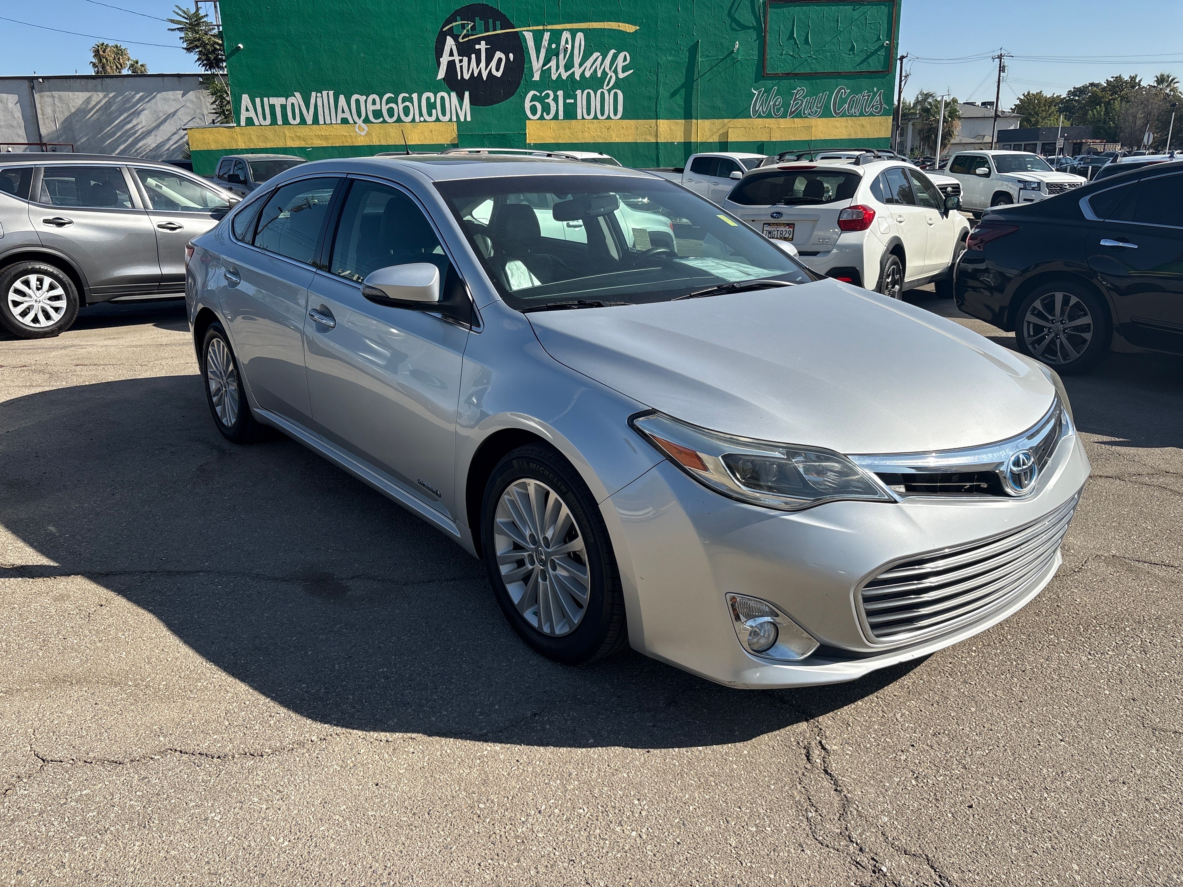SILVER, 2013 TOYOTA AVALON Image 3
